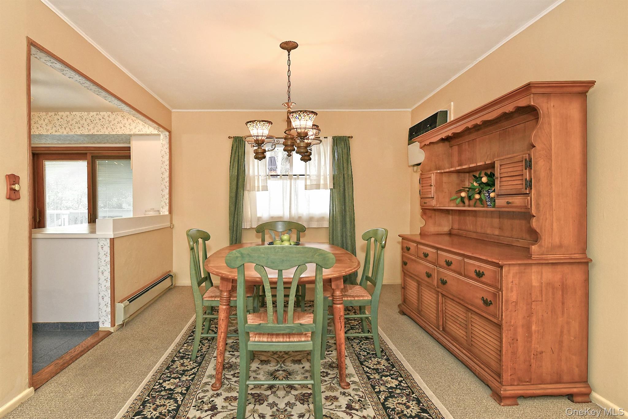 28 Halcourt Drive, Plainview, NY 11803