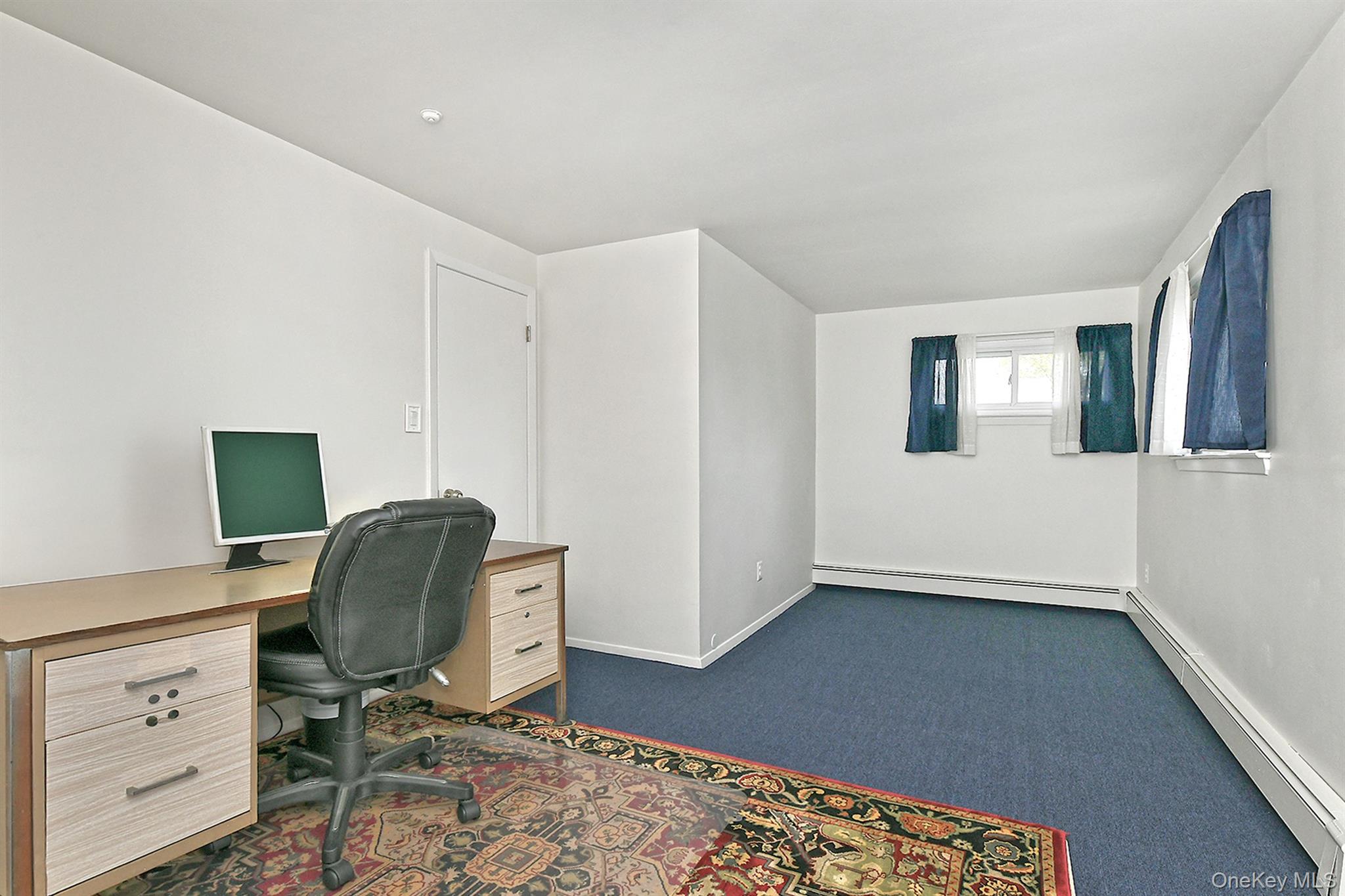 28 Halcourt Drive, Plainview, NY 11803