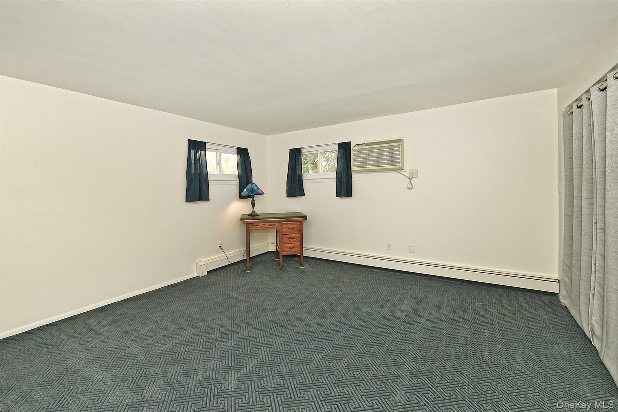 28 Halcourt Drive, Plainview, NY 11803