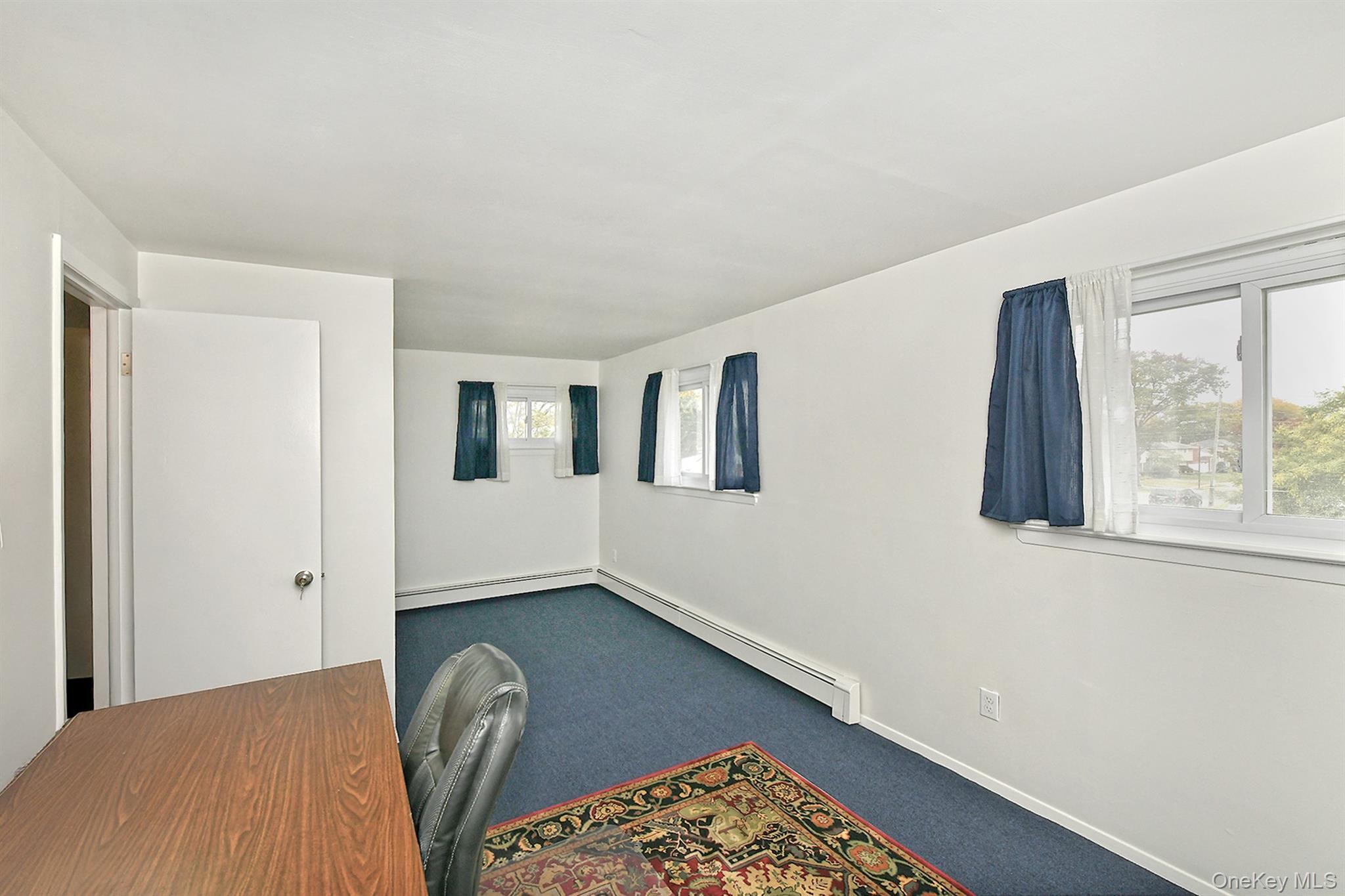 28 Halcourt Drive, Plainview, NY 11803