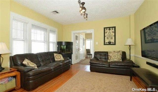 31 Highland Court, Huntington, NY 11743