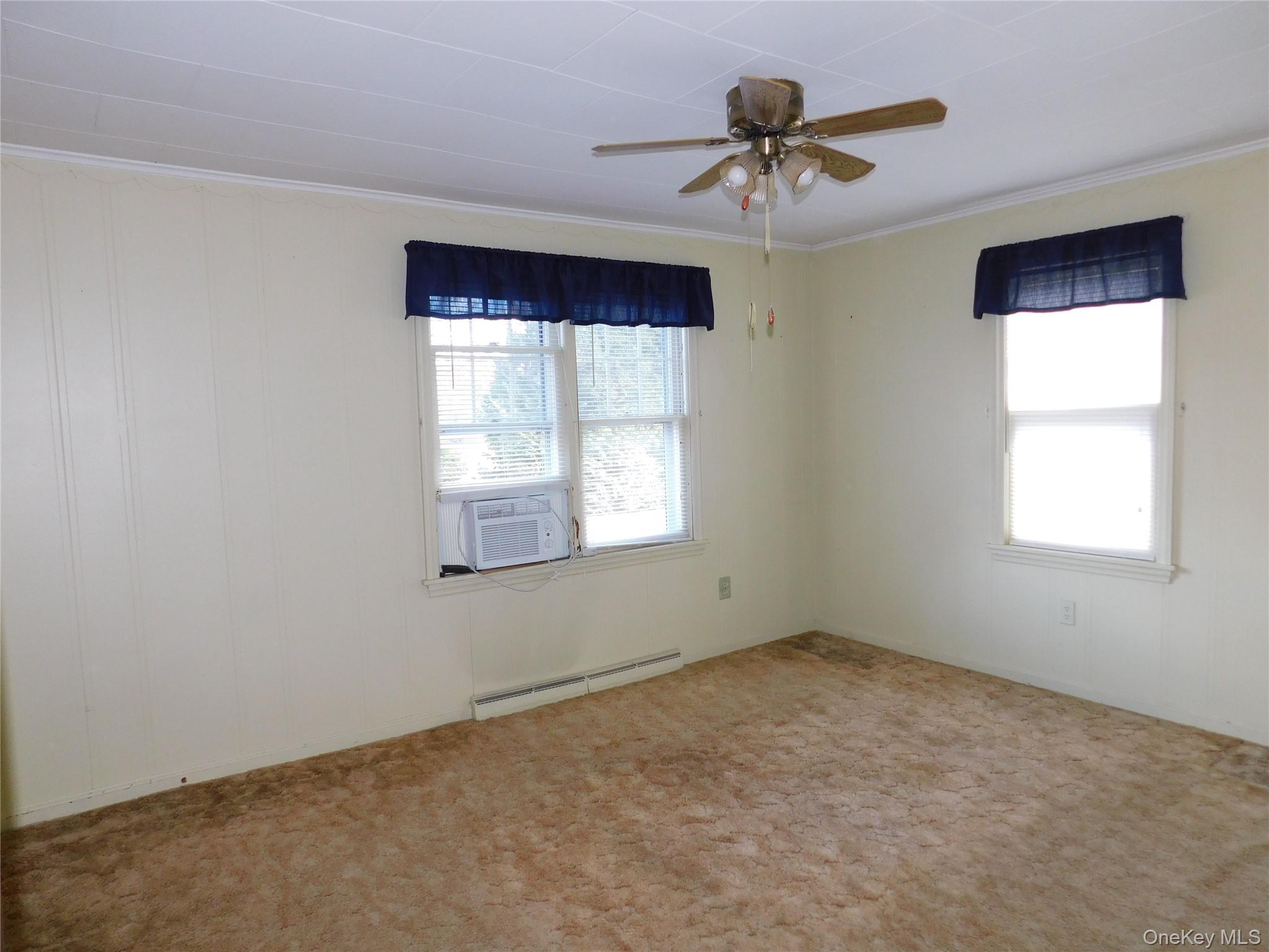 15 Dewitt St, Ellenville, NY 12428