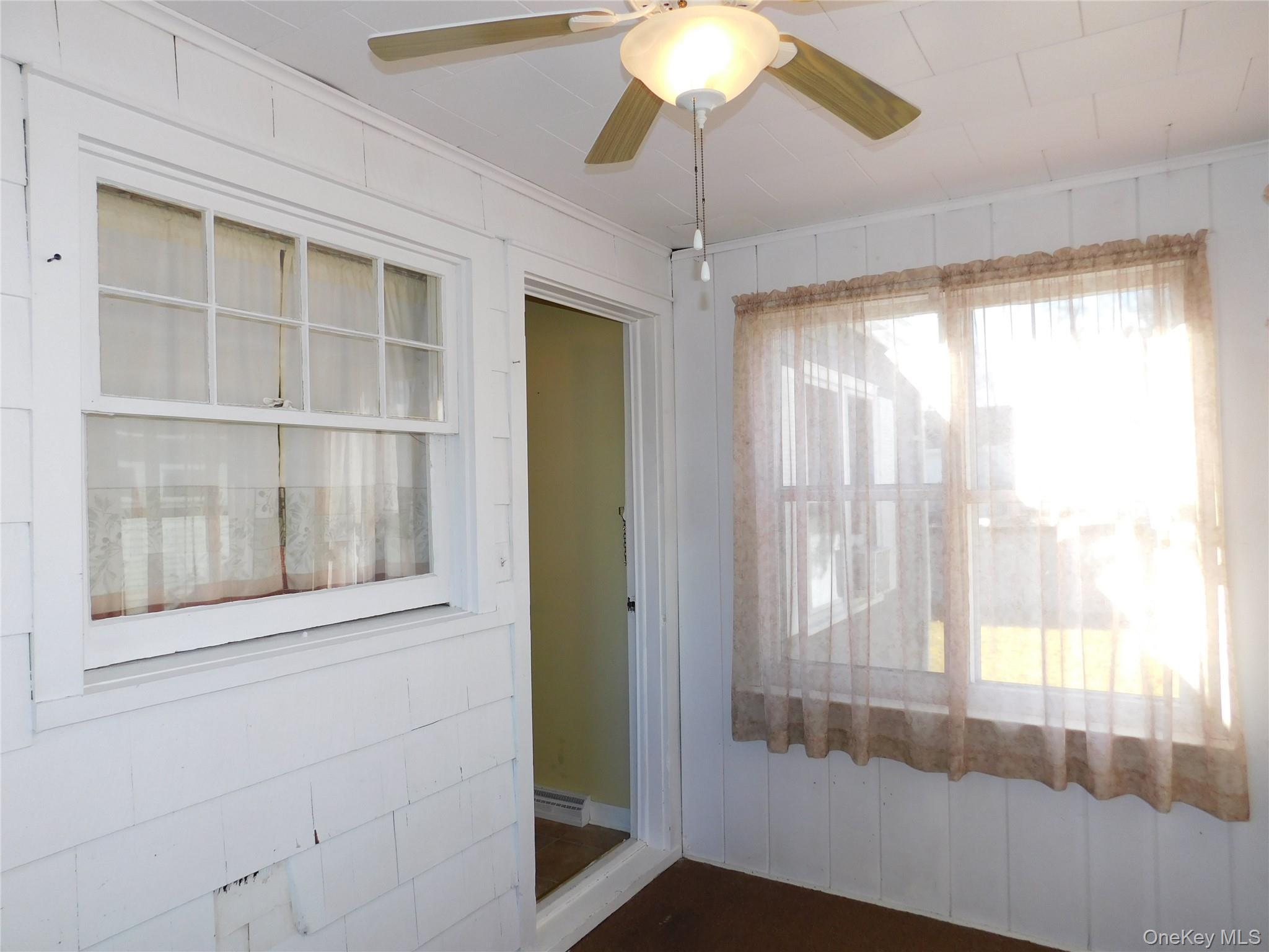 15 Dewitt St, Ellenville, NY 12428