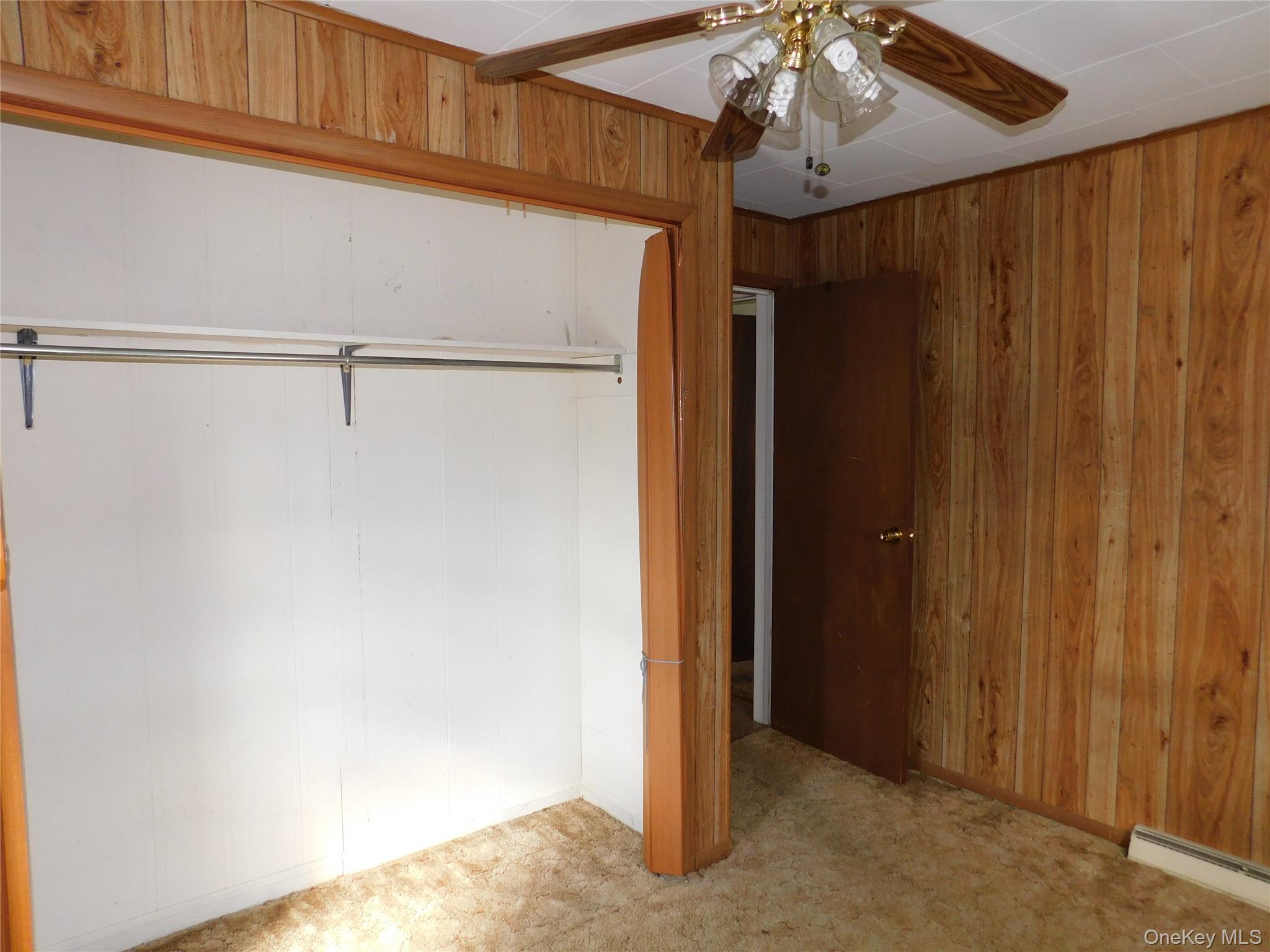 15 Dewitt St, Ellenville, NY 12428