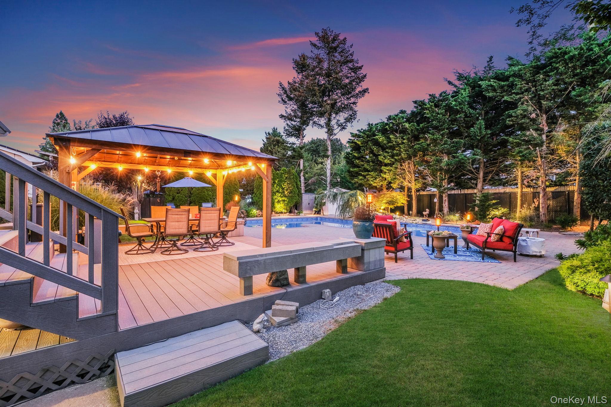 16 Dexter Lane, Kings Park, NY 11754