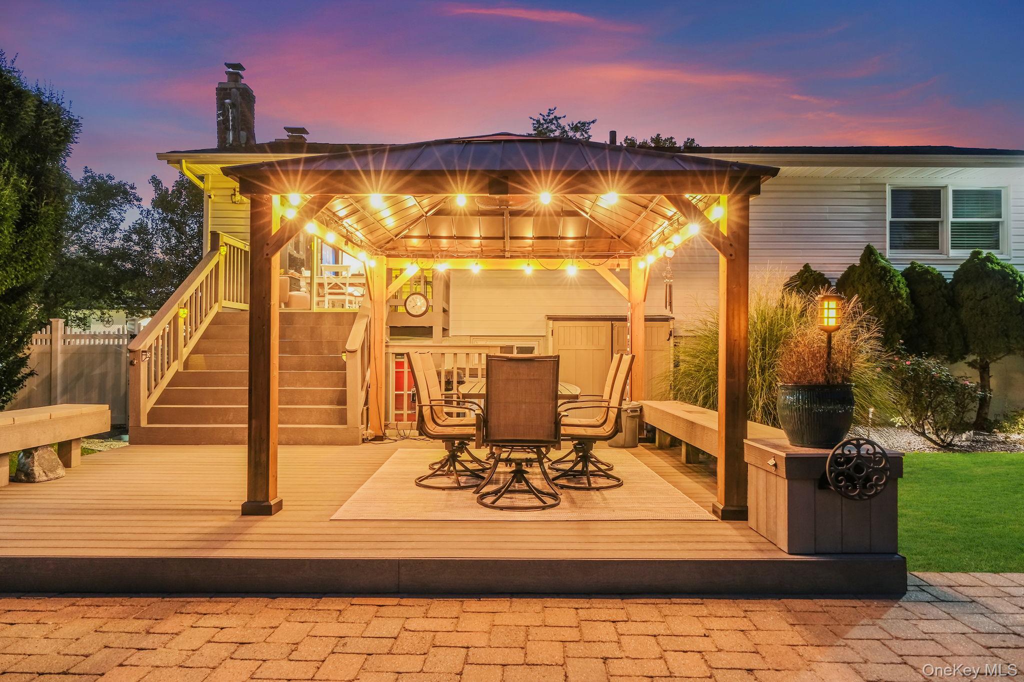 16 Dexter Lane, Kings Park, NY 11754