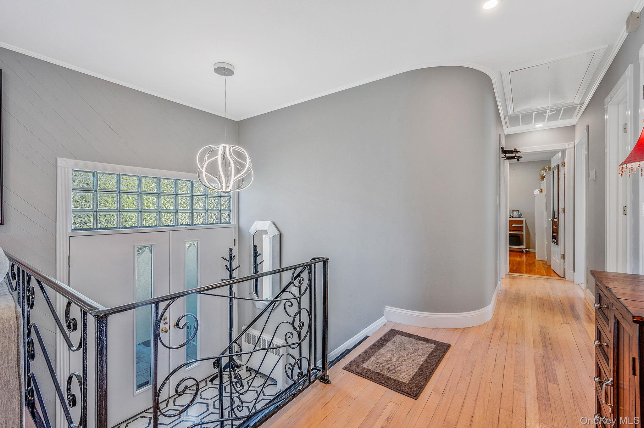 16 Dexter Lane, Kings Park, NY 11754