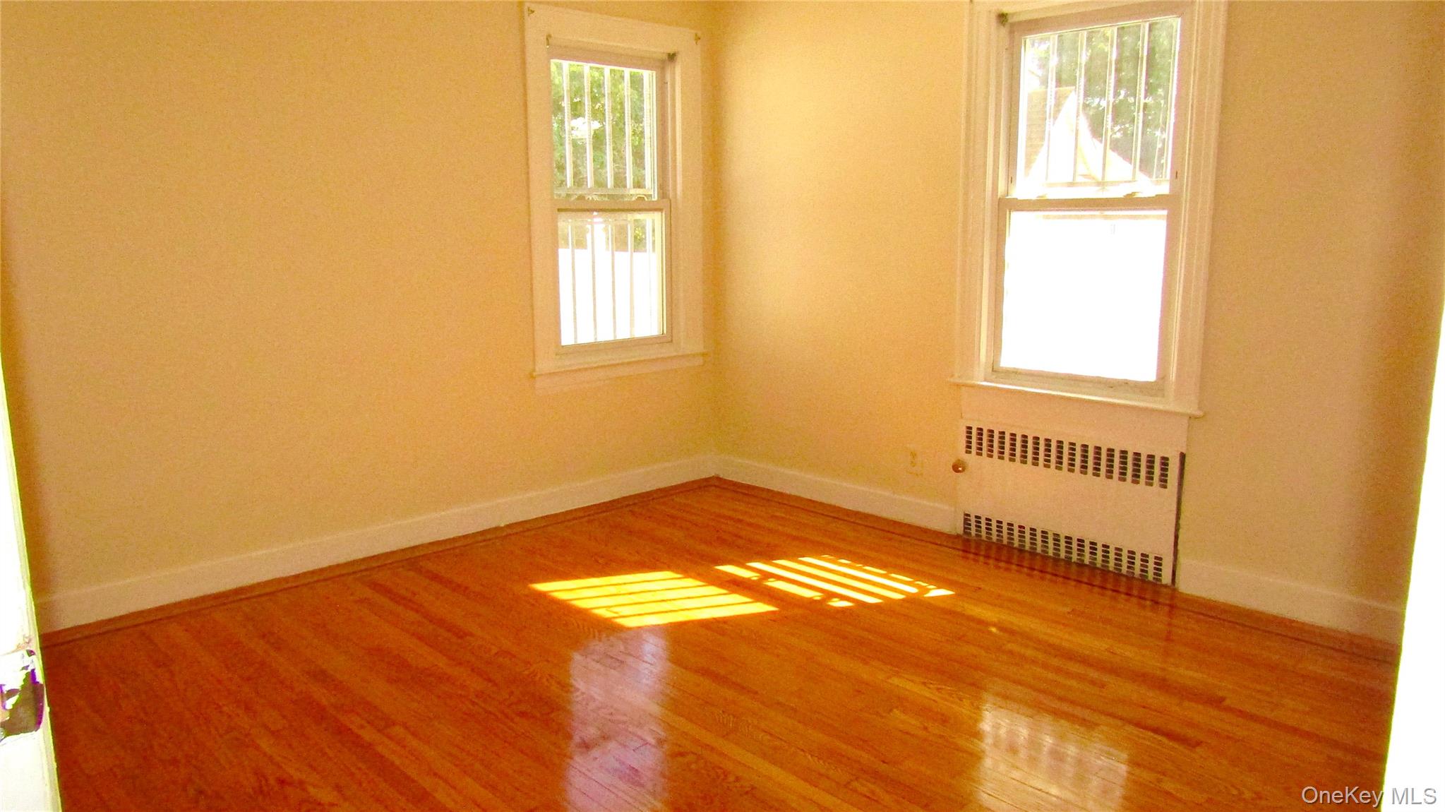 10411 200th Street, Saint Albans, NY 11412