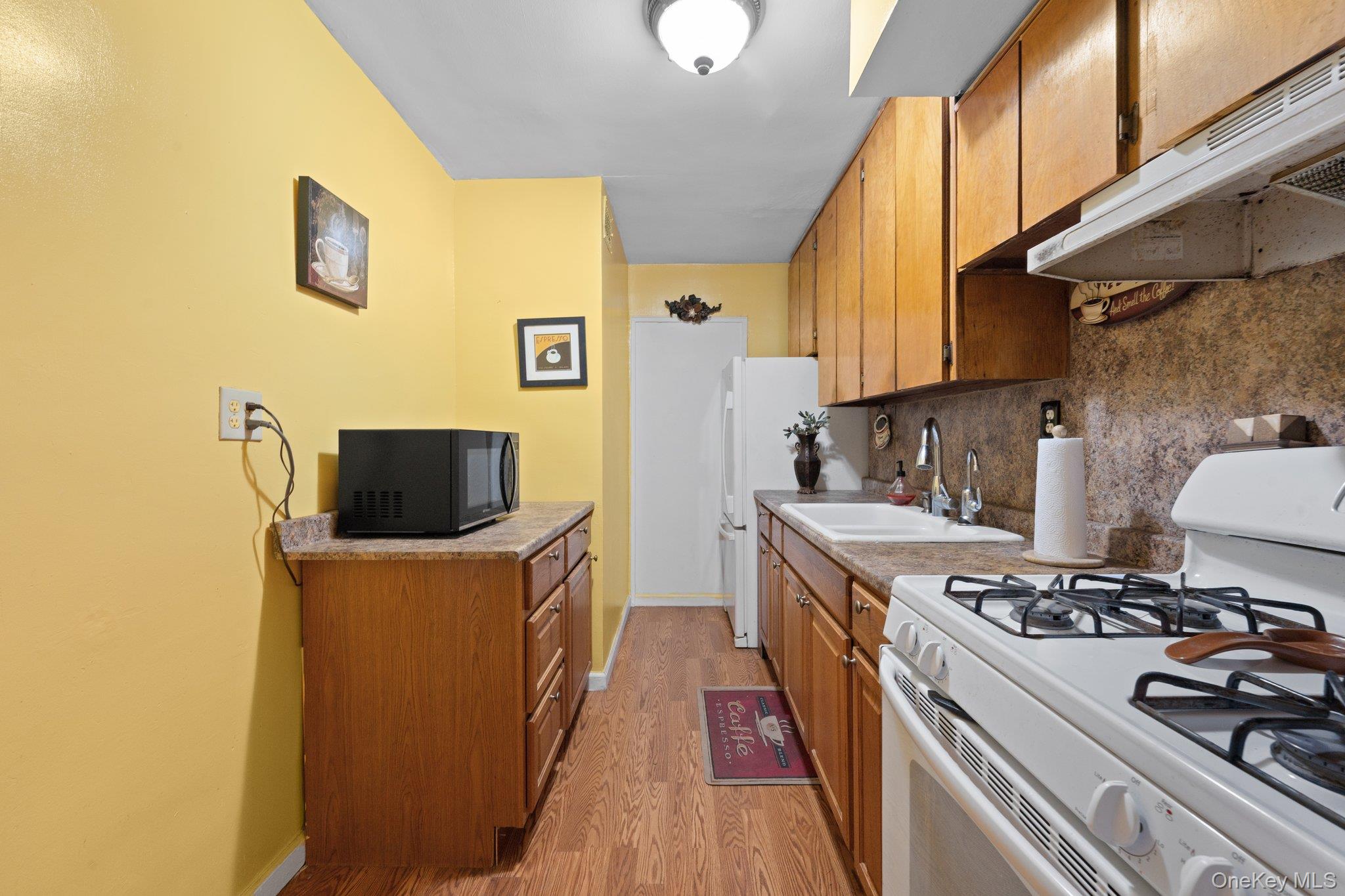 88-25 155 Avenue # 2B, Howard Beach, NY 11414