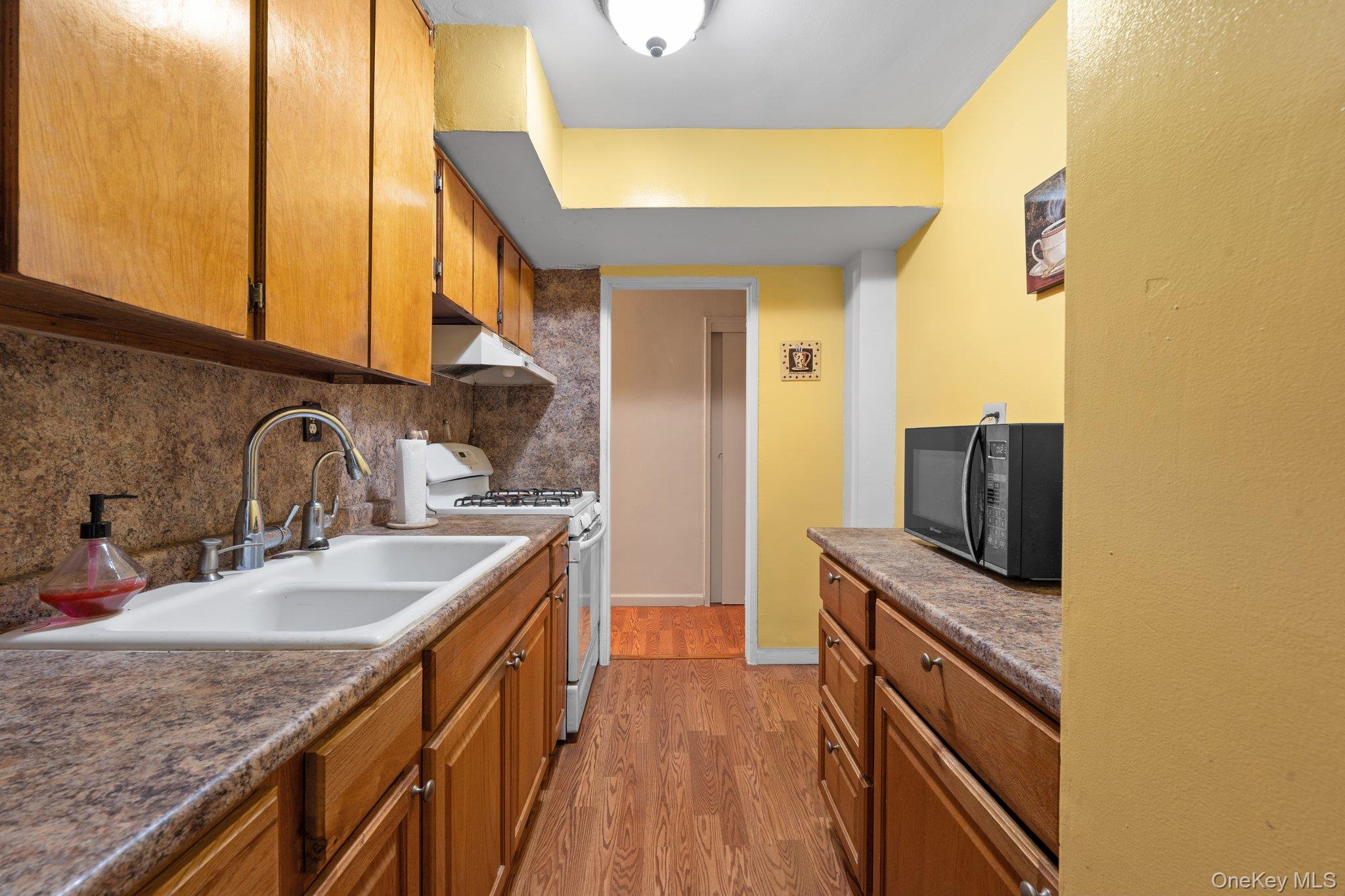 88-25 155 Avenue # 2B, Howard Beach, NY 11414