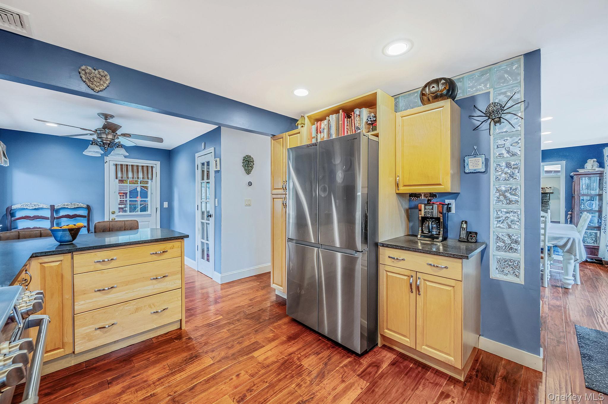 63 Sherwood Drive, East Islip, NY 11730