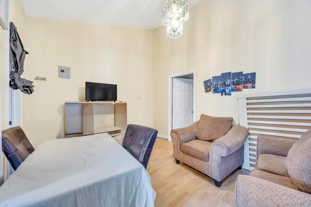 36 Farrington Avenue, Bay Shore, NY 11706