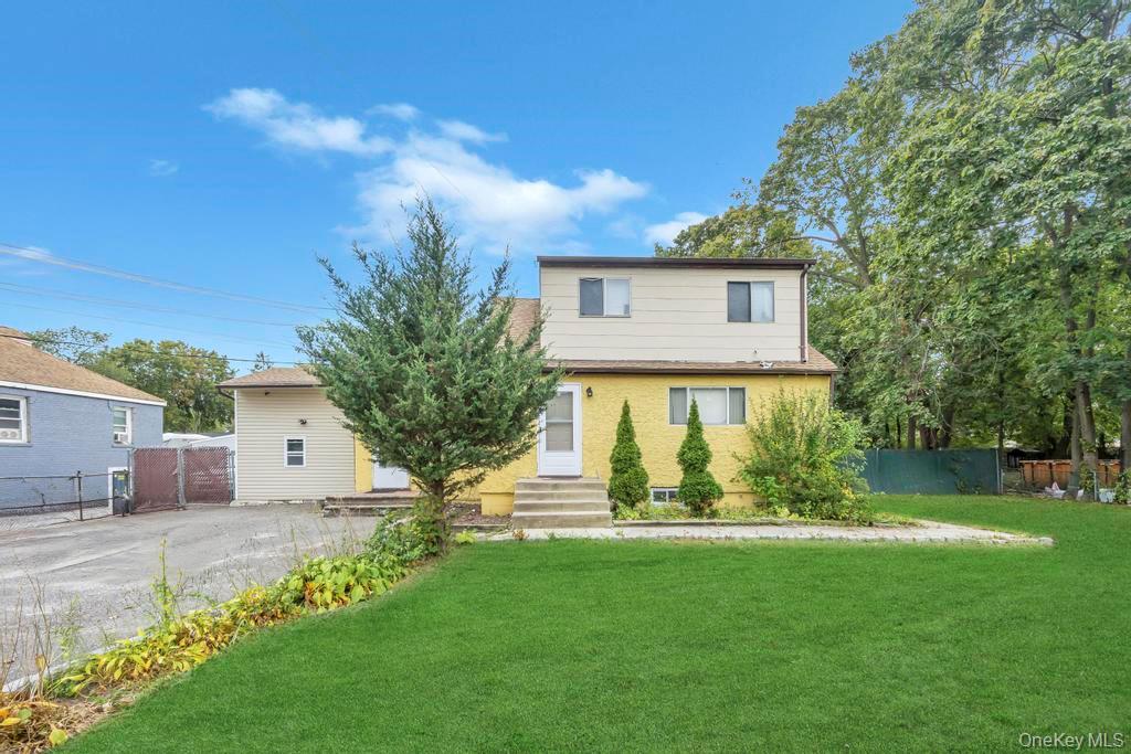 36 Farrington Avenue, Bay Shore, NY 11706
