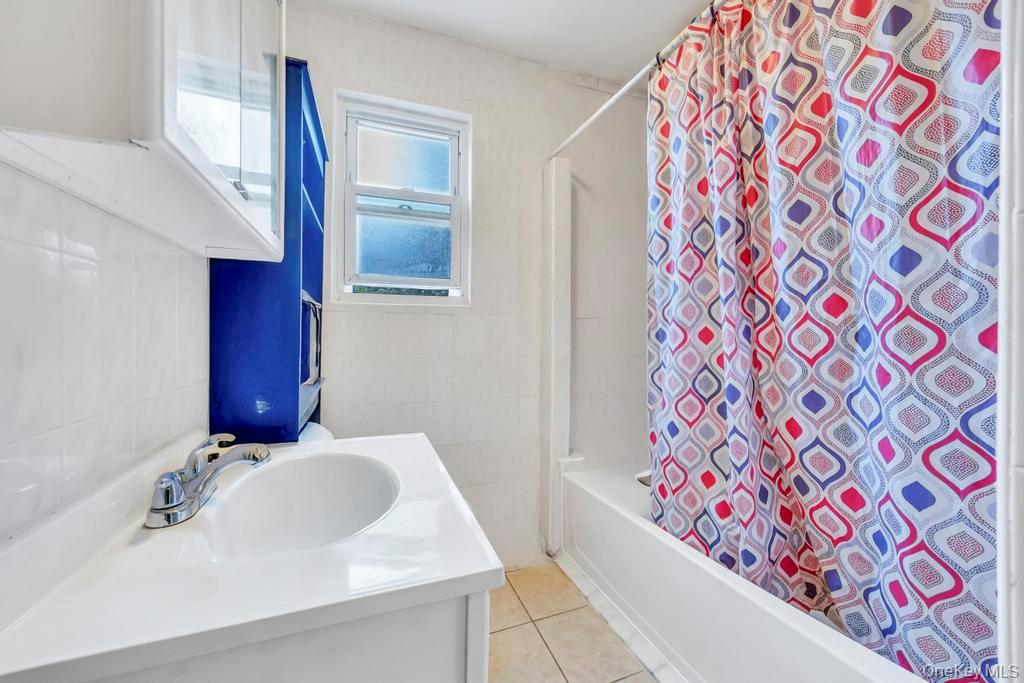 36 Farrington Avenue, Bay Shore, NY 11706