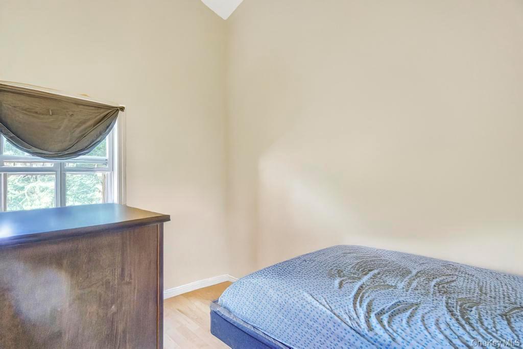 36 Farrington Avenue, Bay Shore, NY 11706