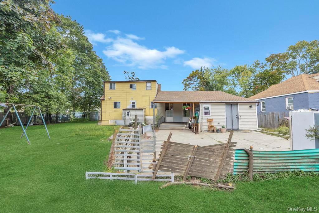 36 Farrington Avenue, Bay Shore, NY 11706