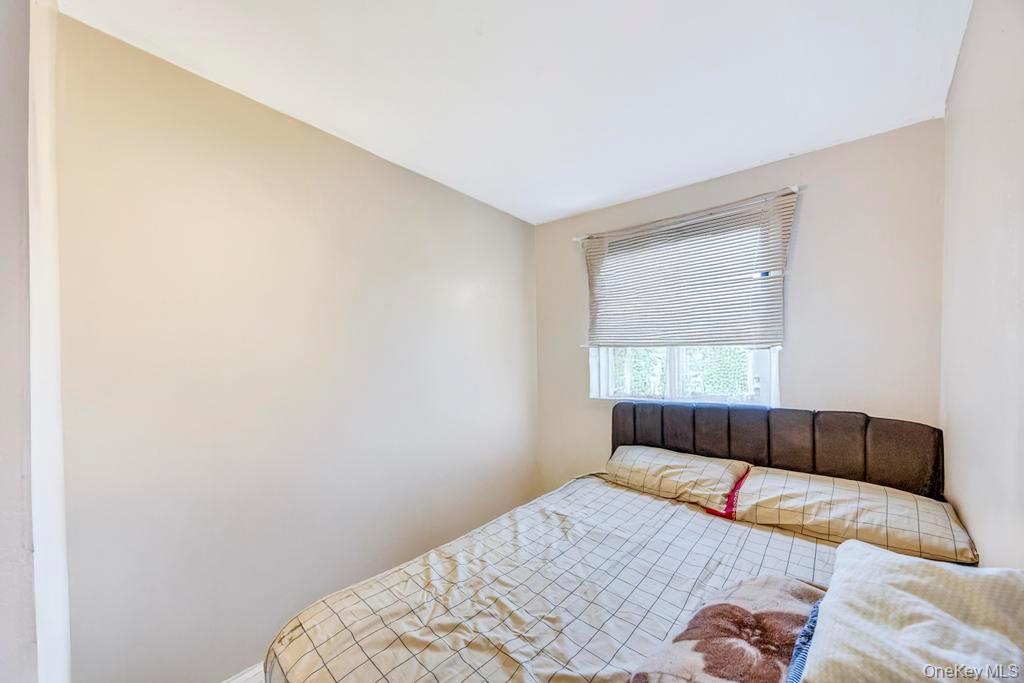 36 Farrington Avenue, Bay Shore, NY 11706