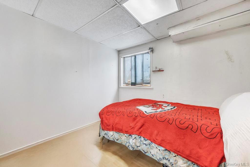 36 Farrington Avenue, Bay Shore, NY 11706