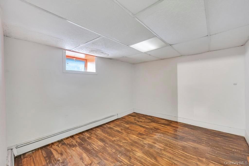 36 Farrington Avenue, Bay Shore, NY 11706