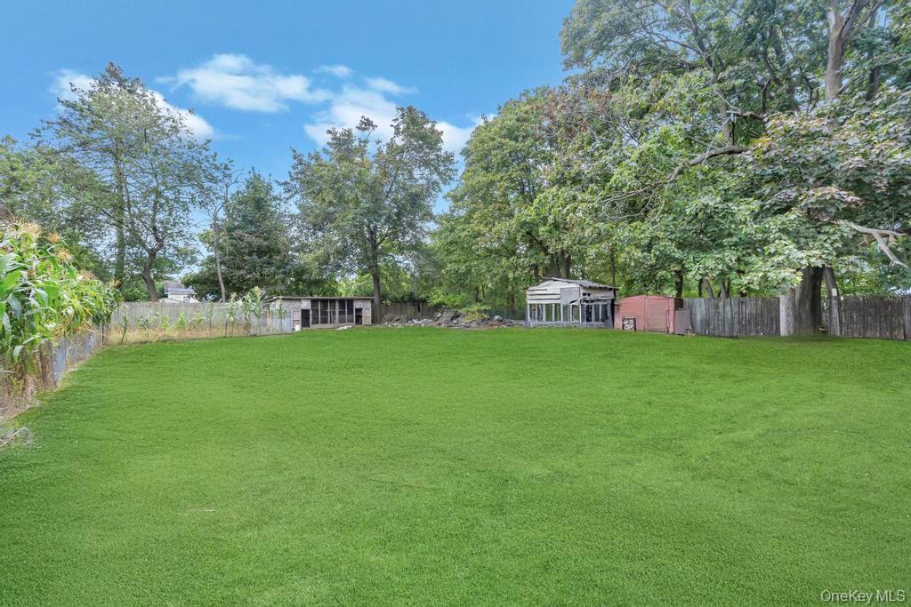 36 Farrington Avenue, Bay Shore, NY 11706