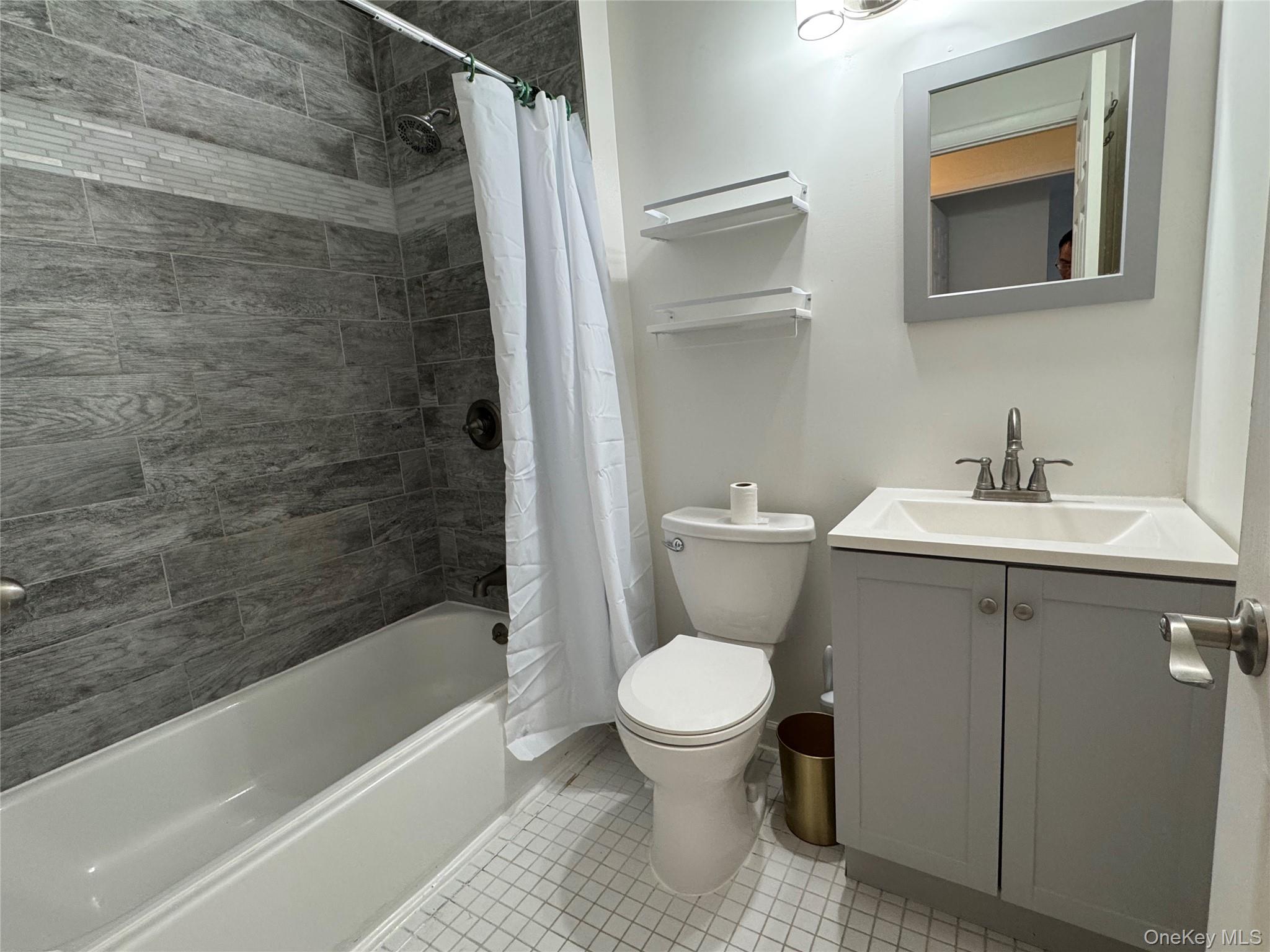 6 Charlotte Mews, Middletown, NY 10940