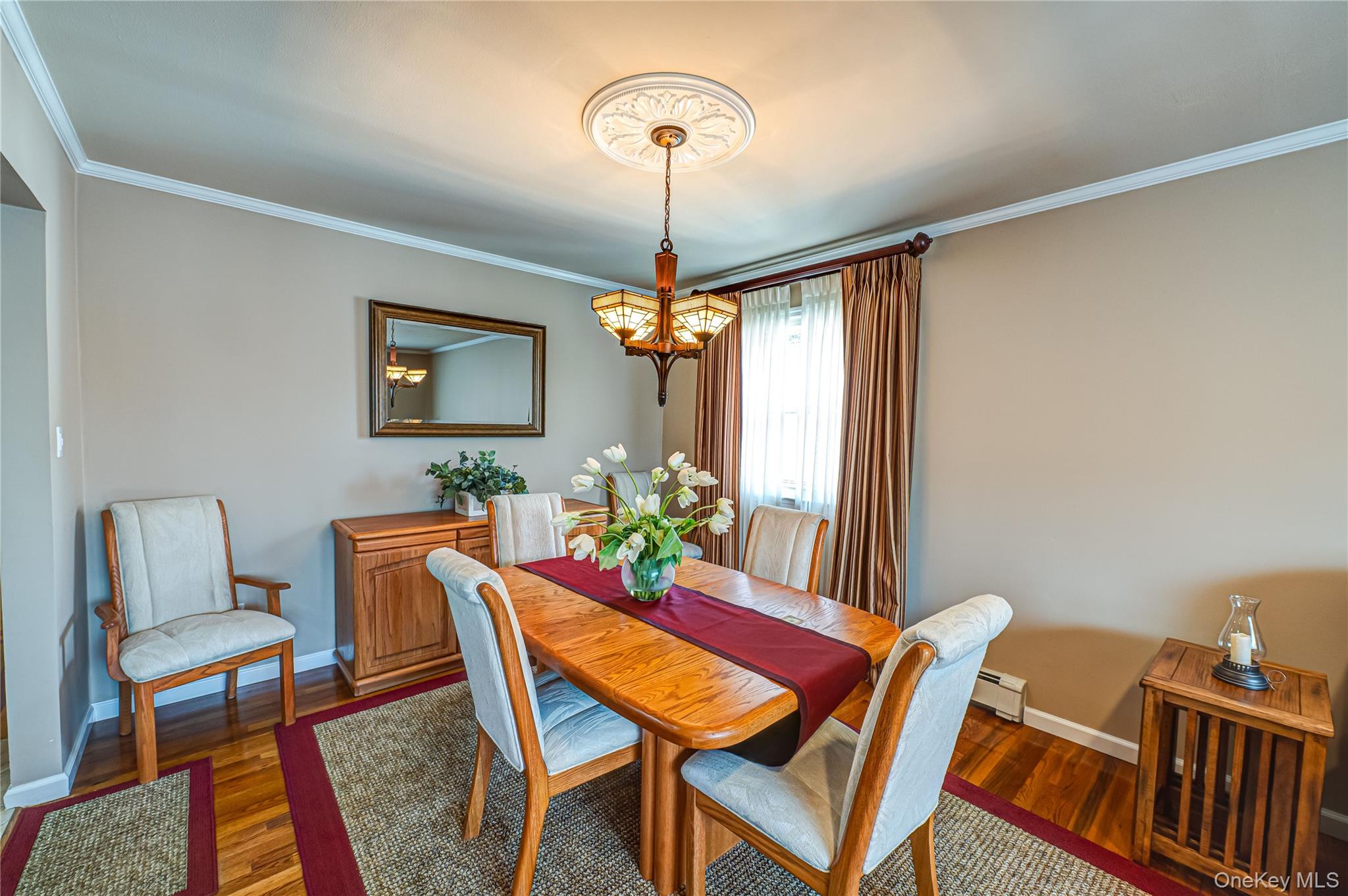 35 Roosevelt Avenue, Malverne, NY 11565