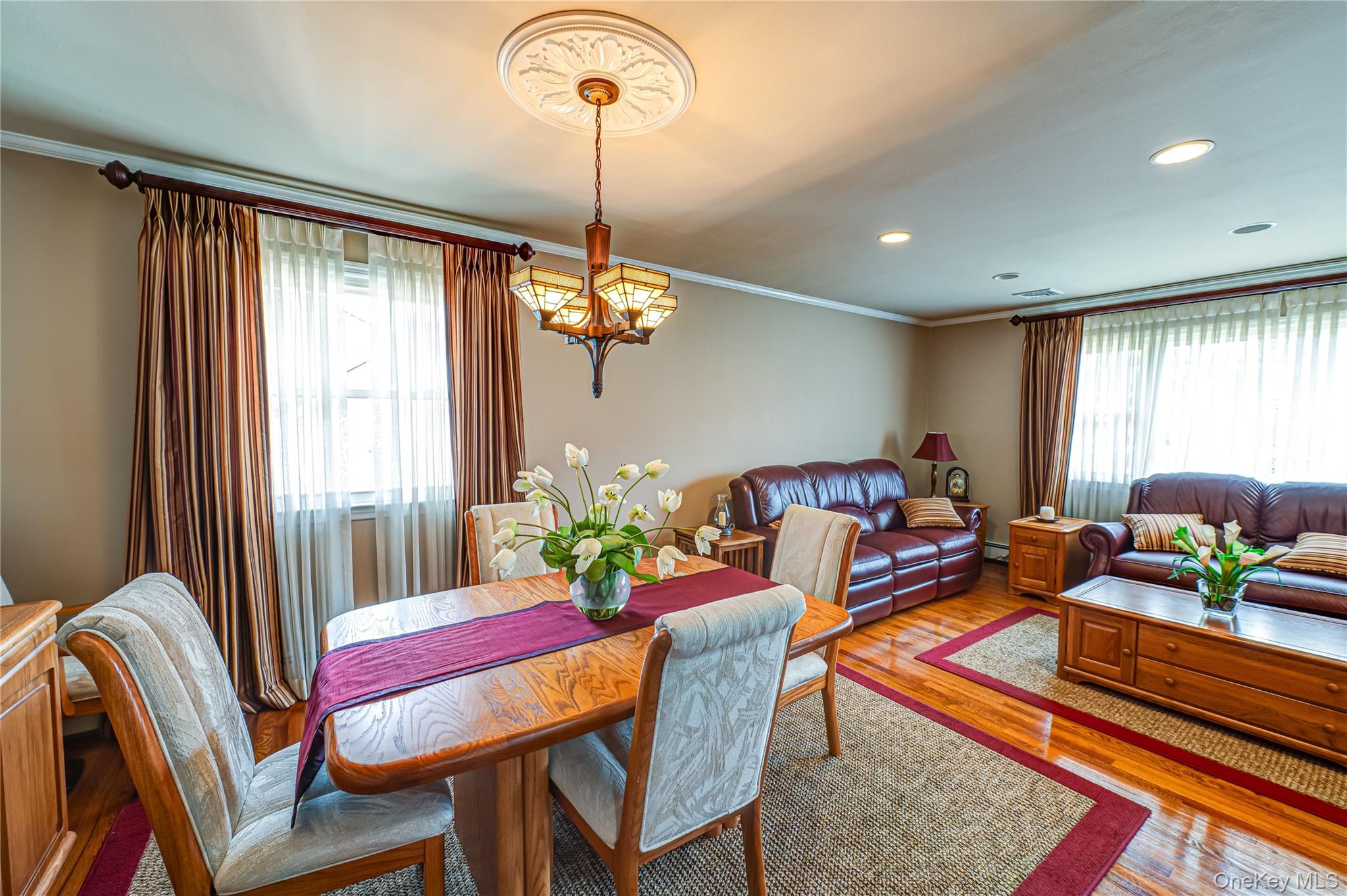 35 Roosevelt Avenue, Malverne, NY 11565