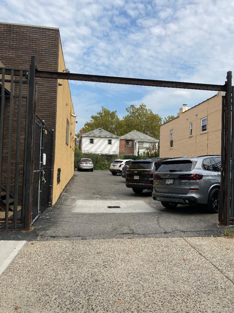 1120 Morris Park Avenue # 3 B, Bronx, NY 10461