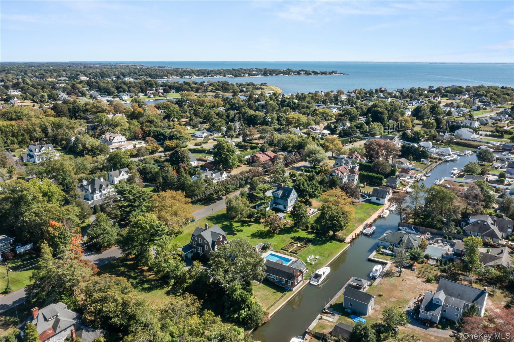 28 S Montgomery Avenue, Bay Shore, NY 11706