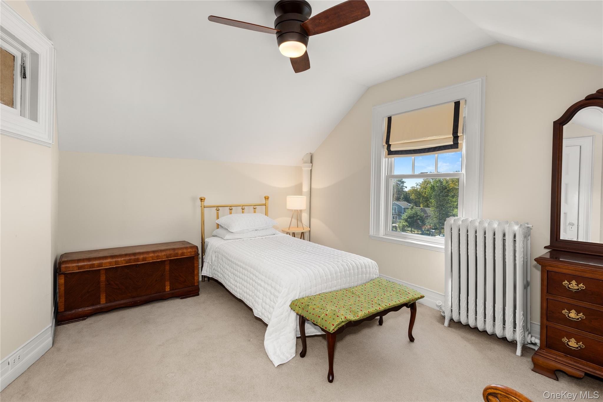 28 S Montgomery Avenue, Bay Shore, NY 11706