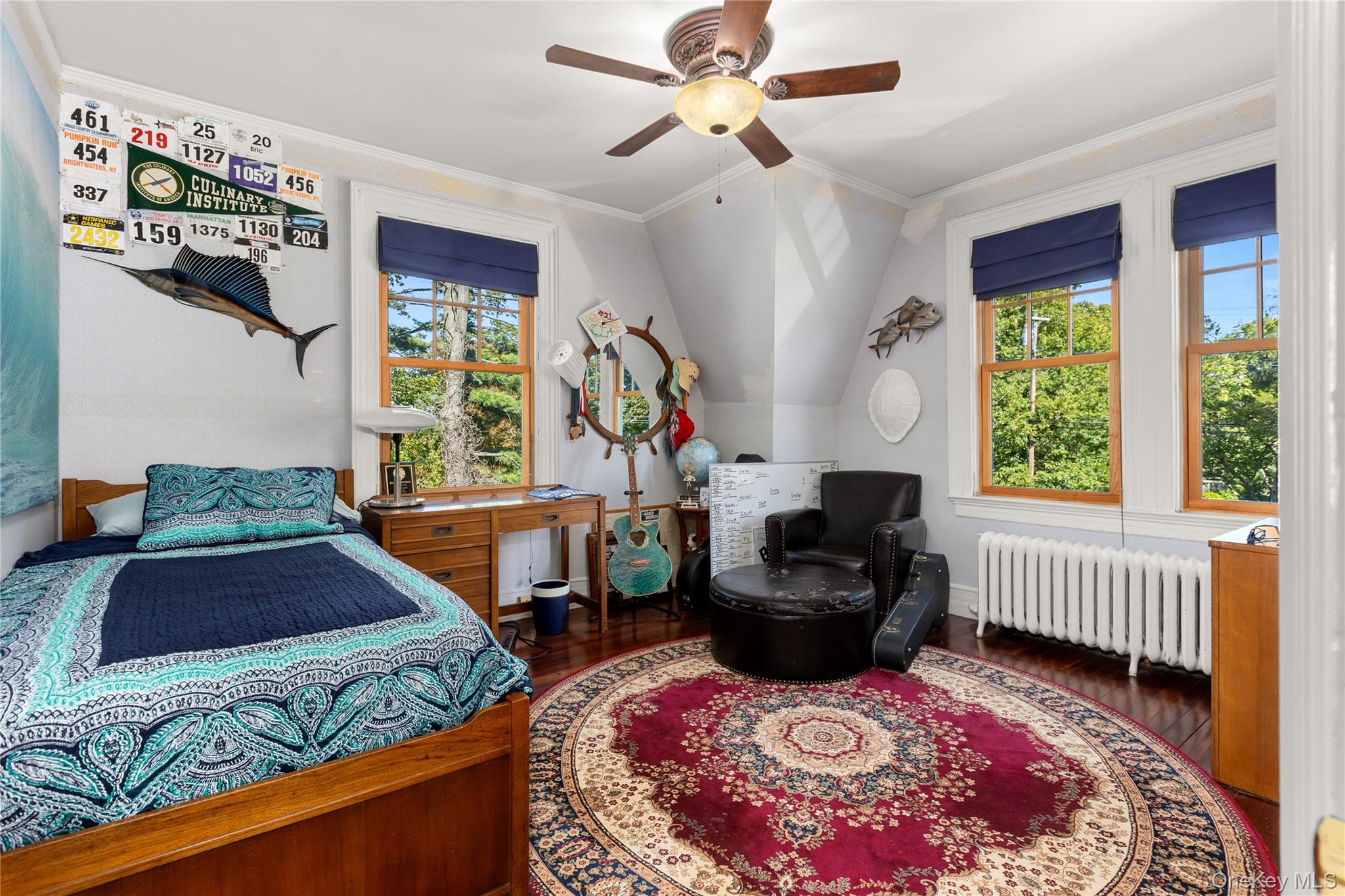 28 S Montgomery Avenue, Bay Shore, NY 11706