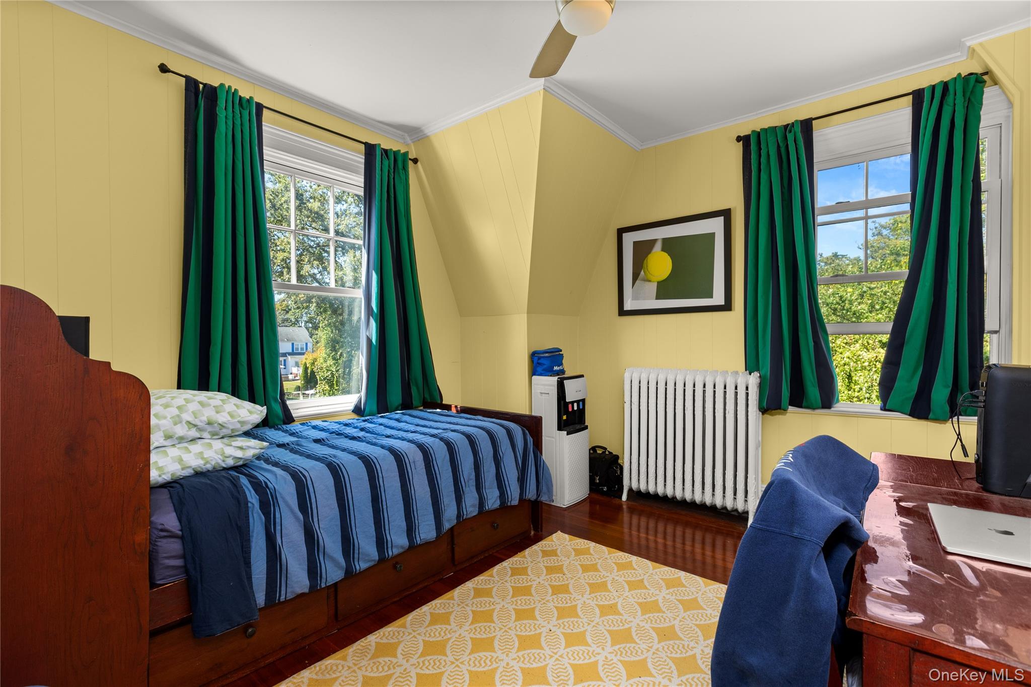 28 S Montgomery Avenue, Bay Shore, NY 11706