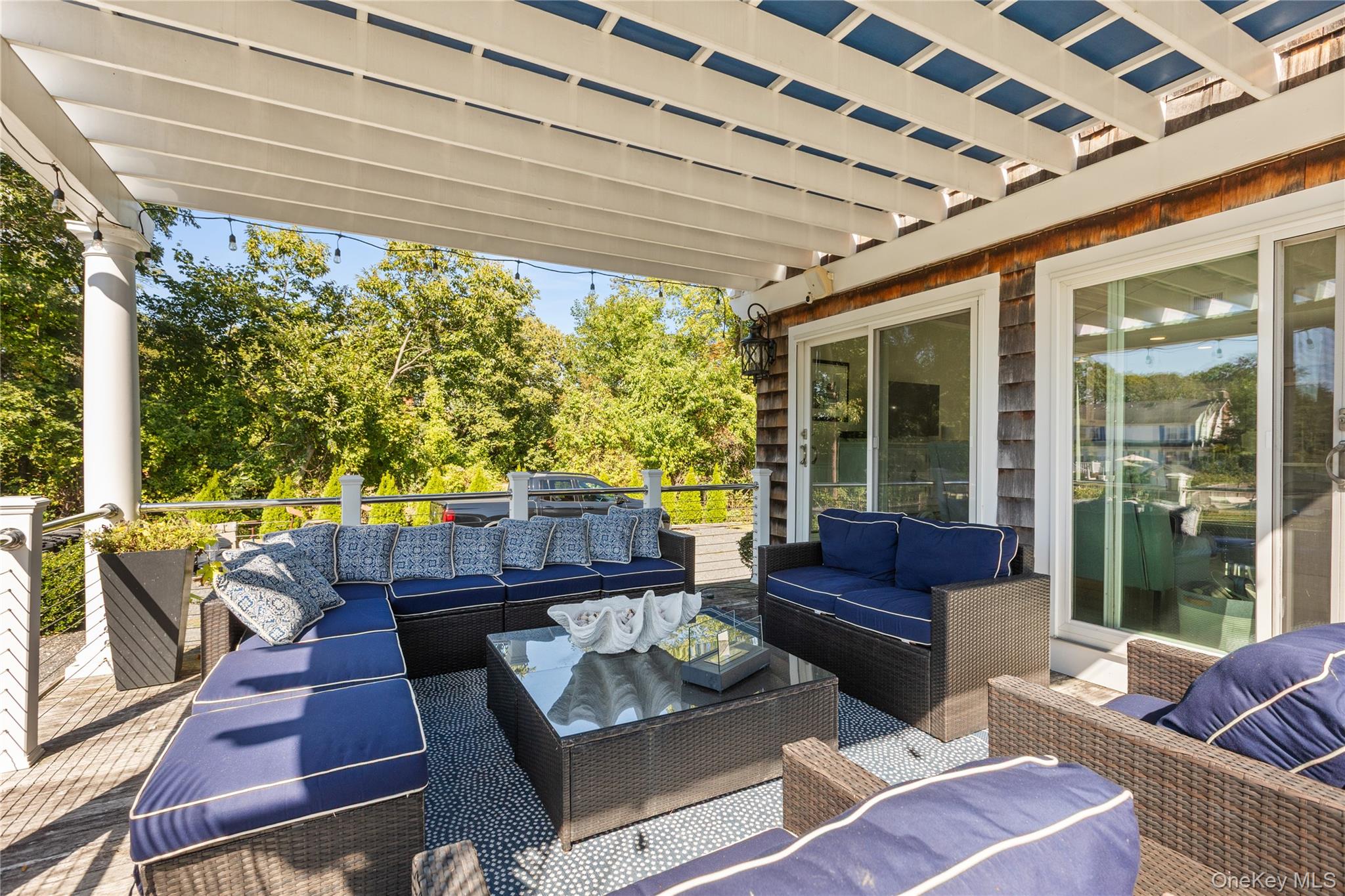 28 S Montgomery Avenue, Bay Shore, NY 11706