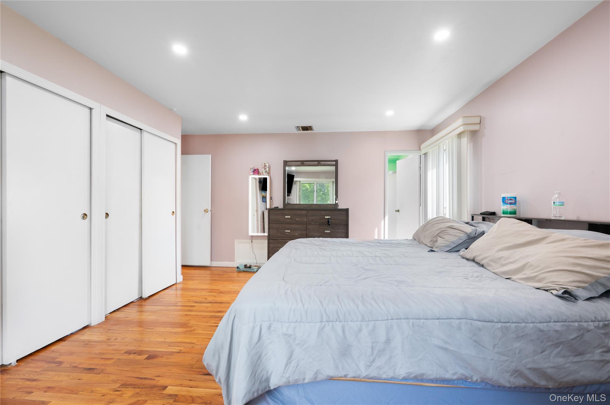 5 Canterbury Drive, Coram, NY 11727