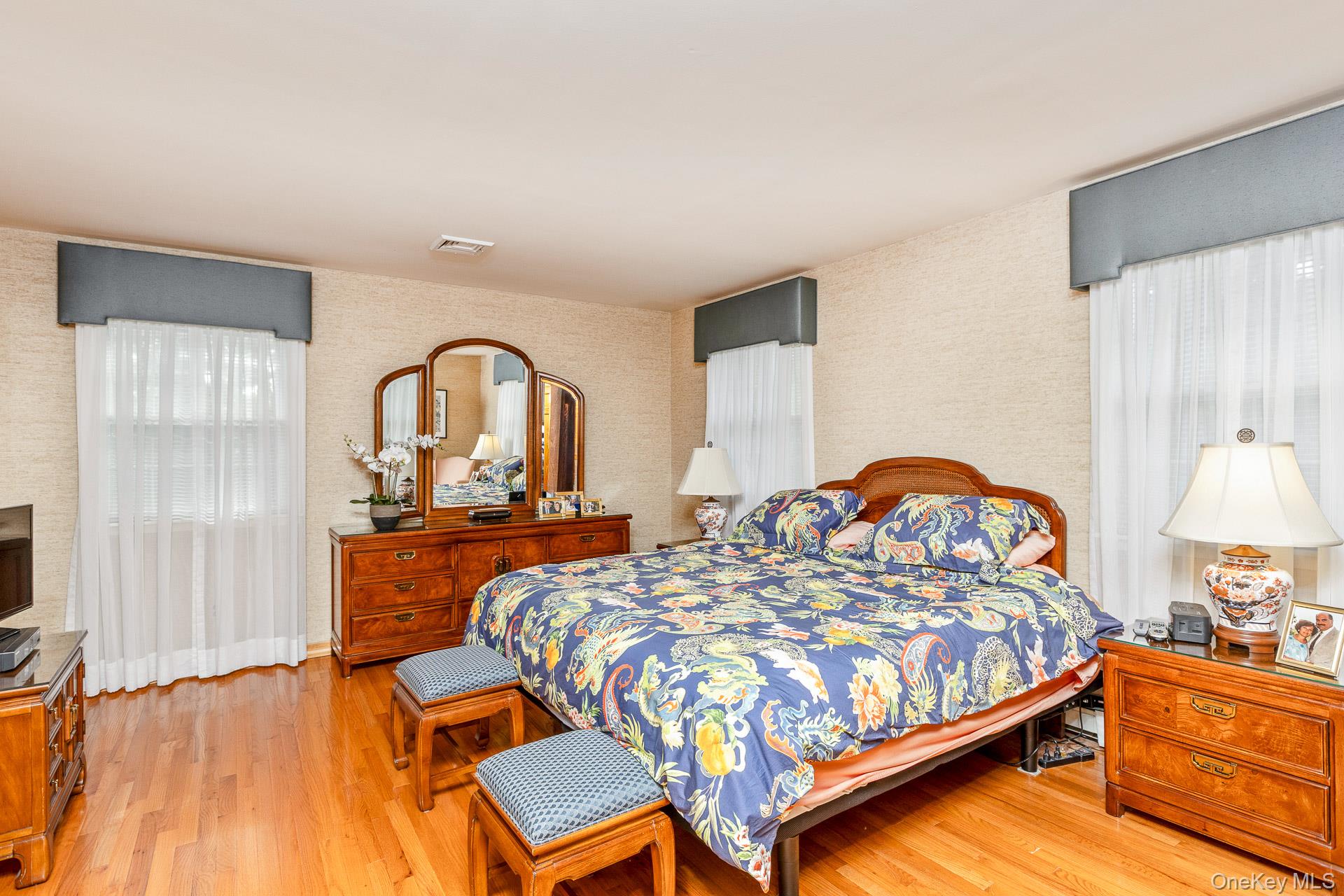 1 Christa Court, Lake Grove, NY 11755