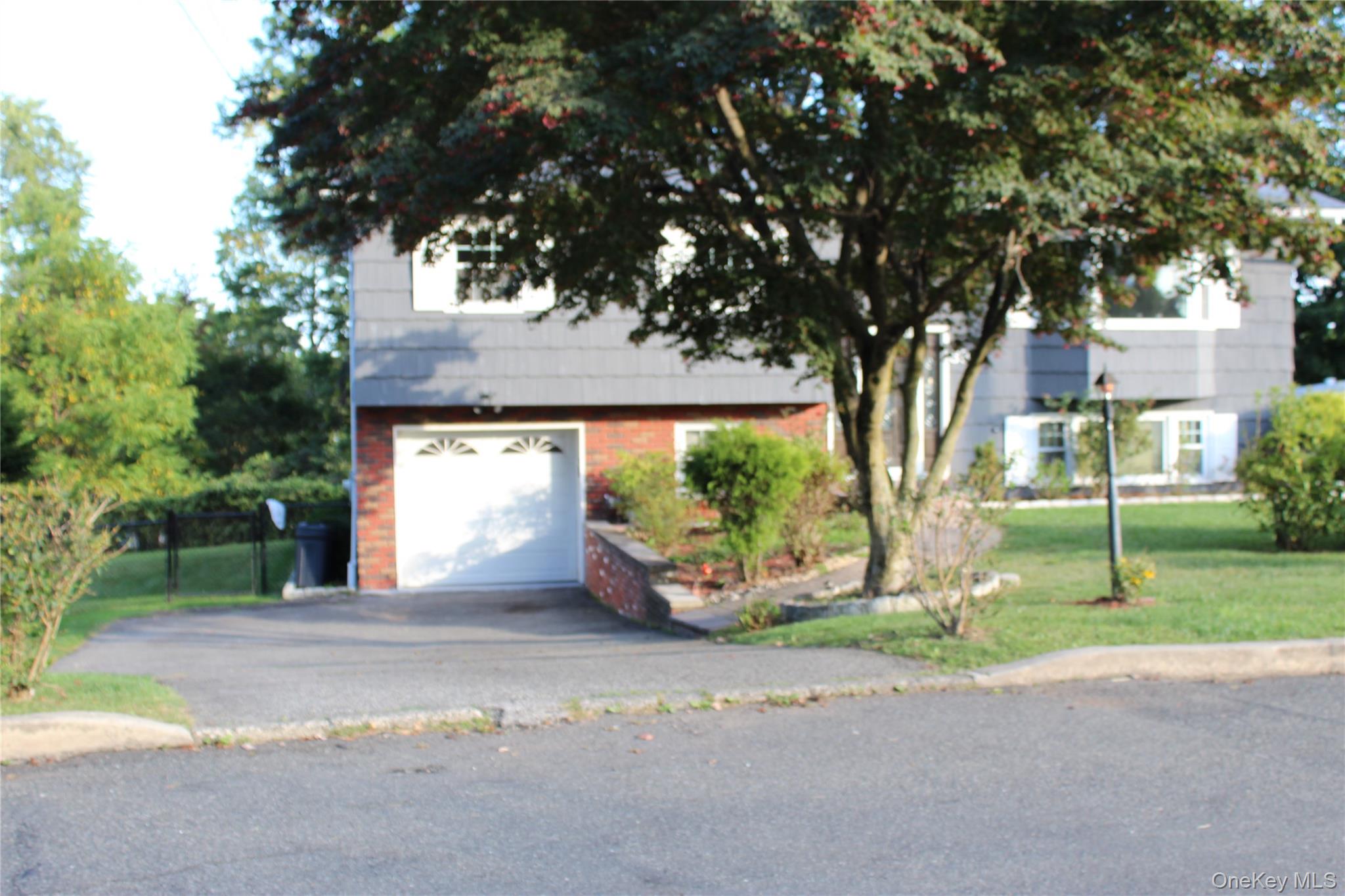 39 Greywood Drive, Orangeburg, NY 10962