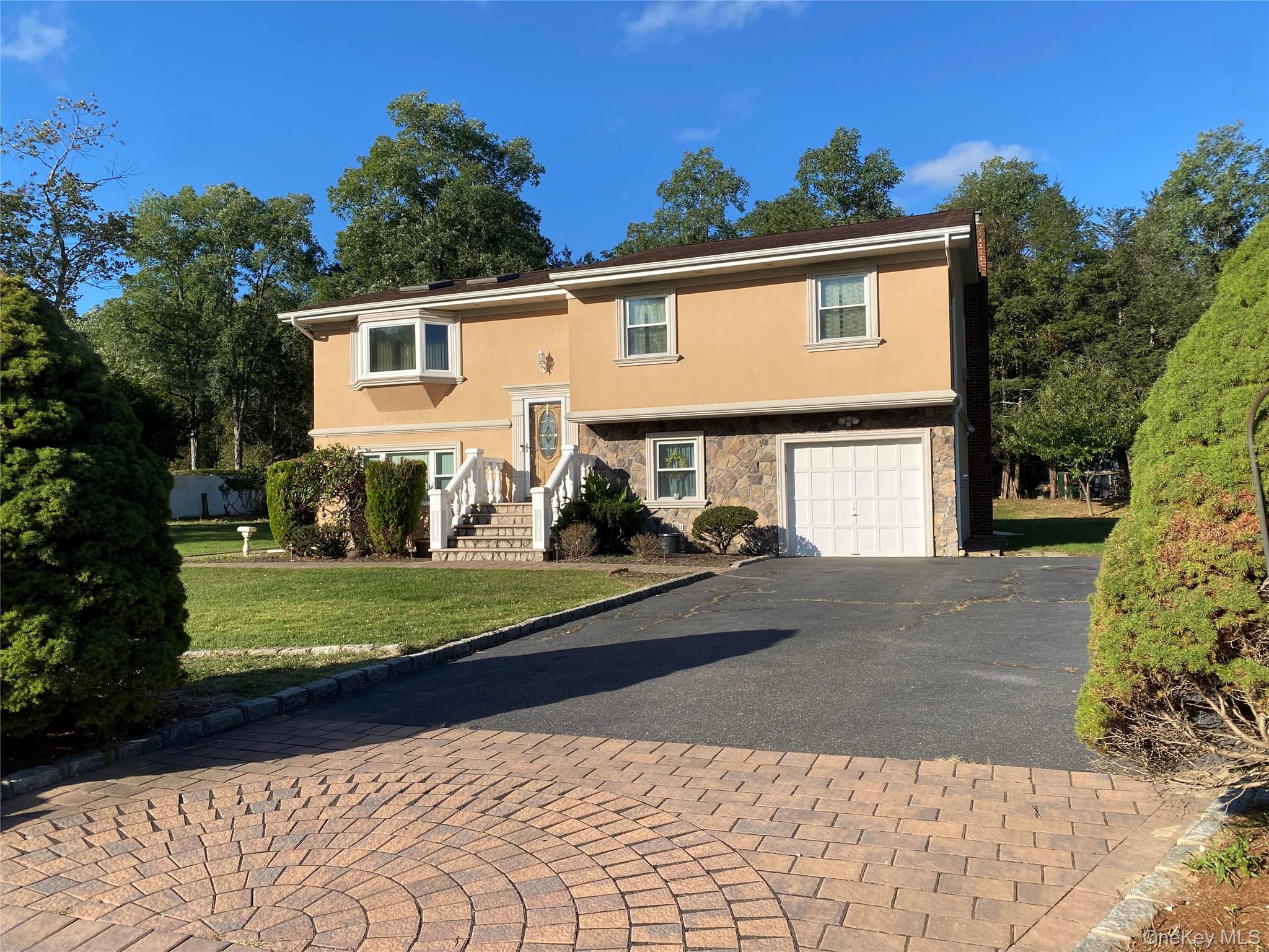 236 Woodhull Avenue, Port Jefferson Station, NY 11776