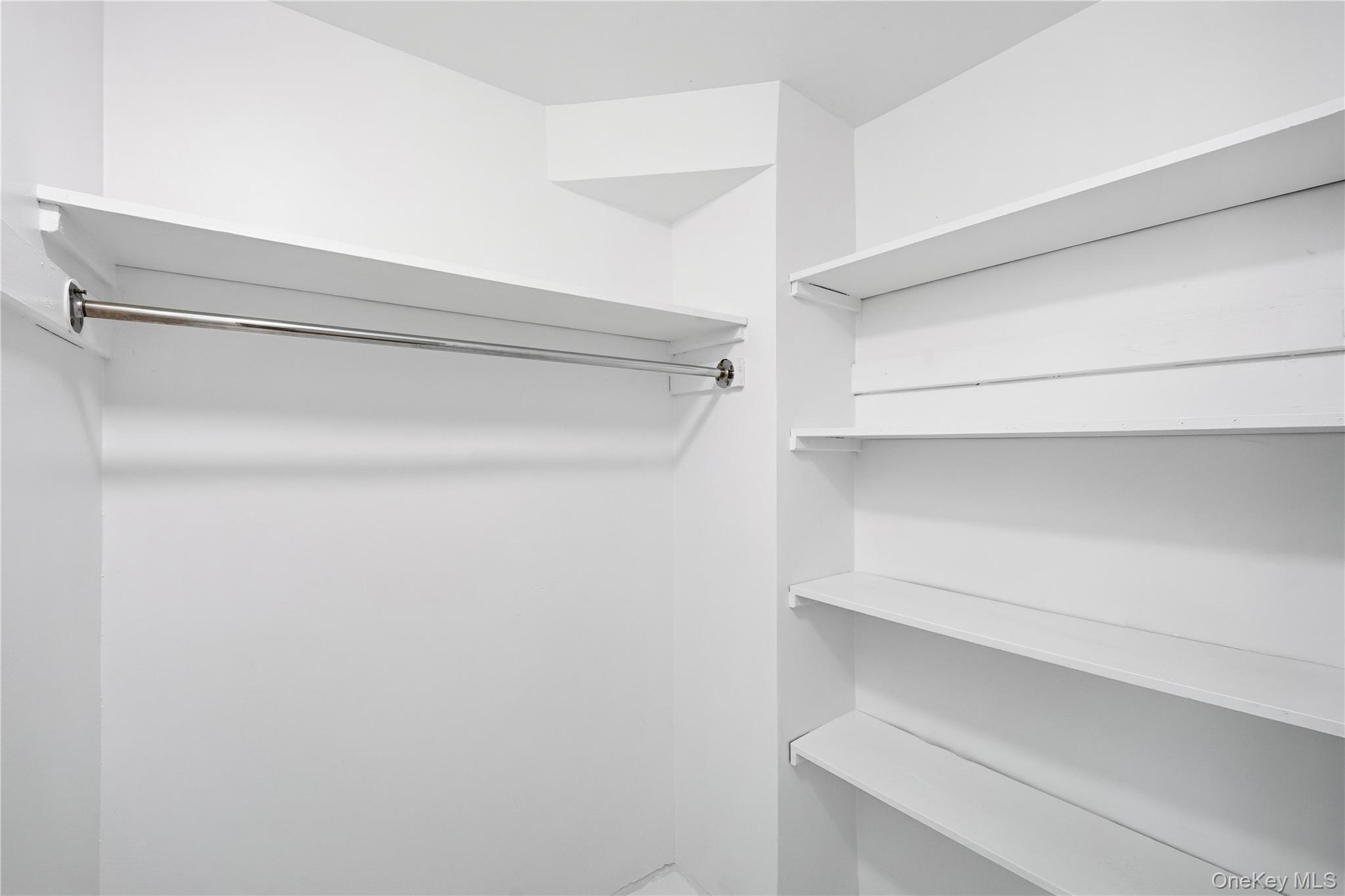 21-41 34th Avenue # 7B, Astoria, NY 11106