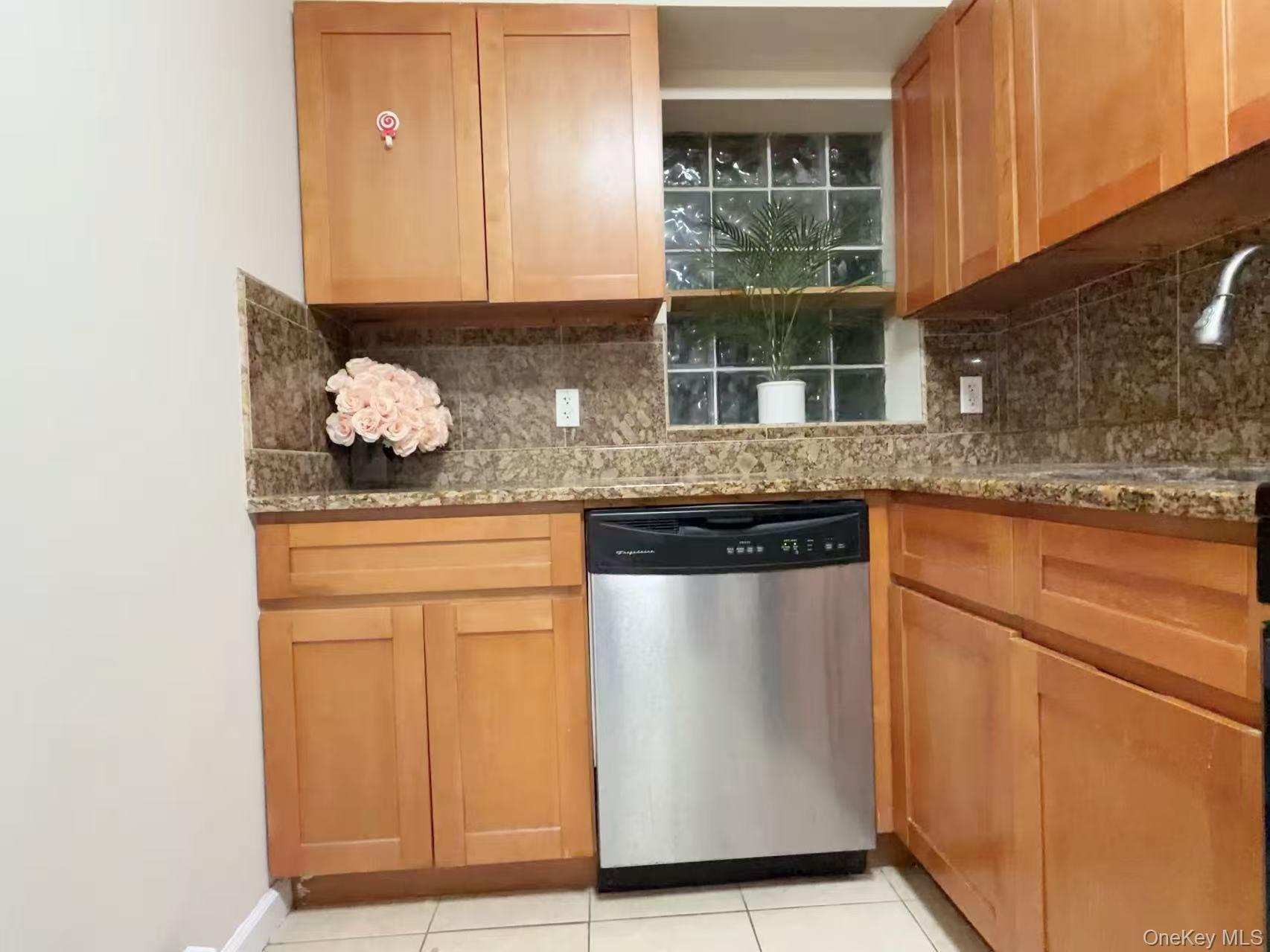 141-05 Cherry Avenue # 3C, Flushing, NY 11355