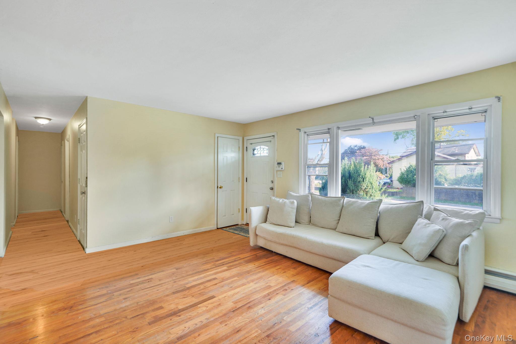 3 Radburn Lane, Port Jefferson Station, NY 11776