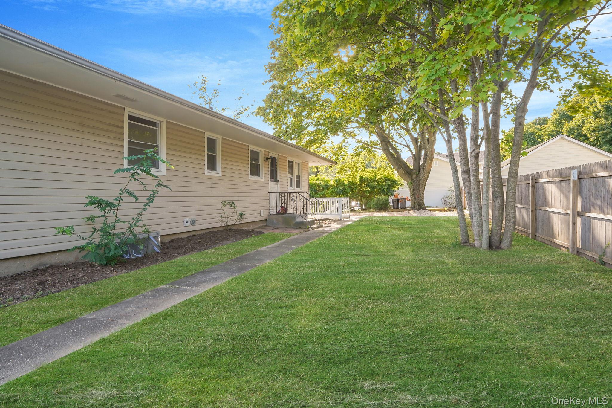 3 Radburn Lane, Port Jefferson Station, NY 11776