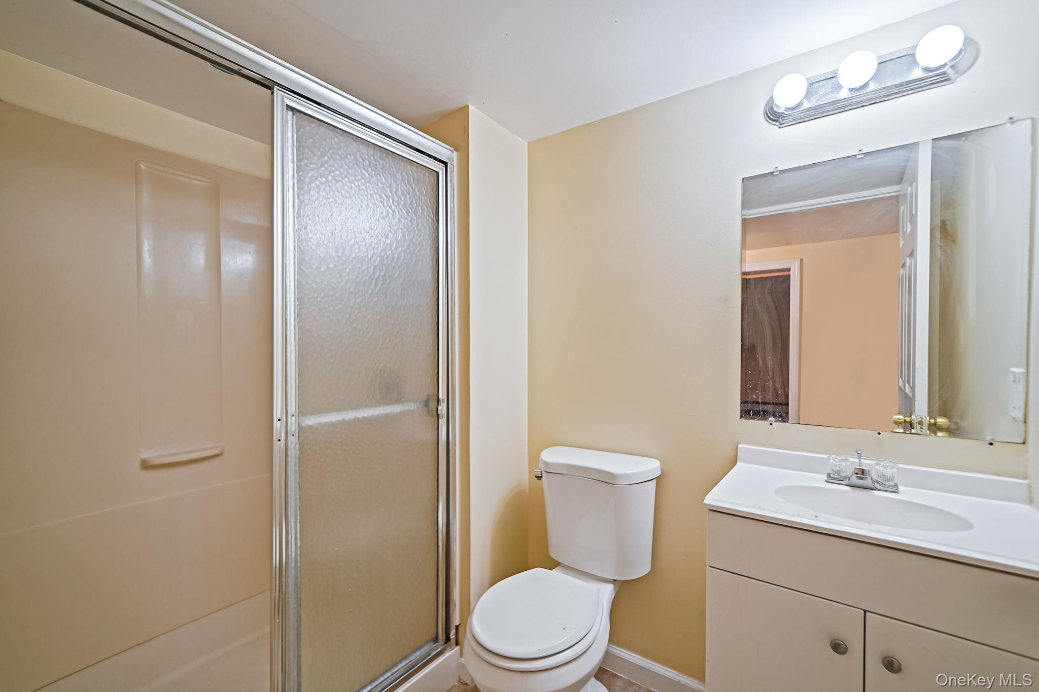 3 Radburn Lane, Port Jefferson Station, NY 11776