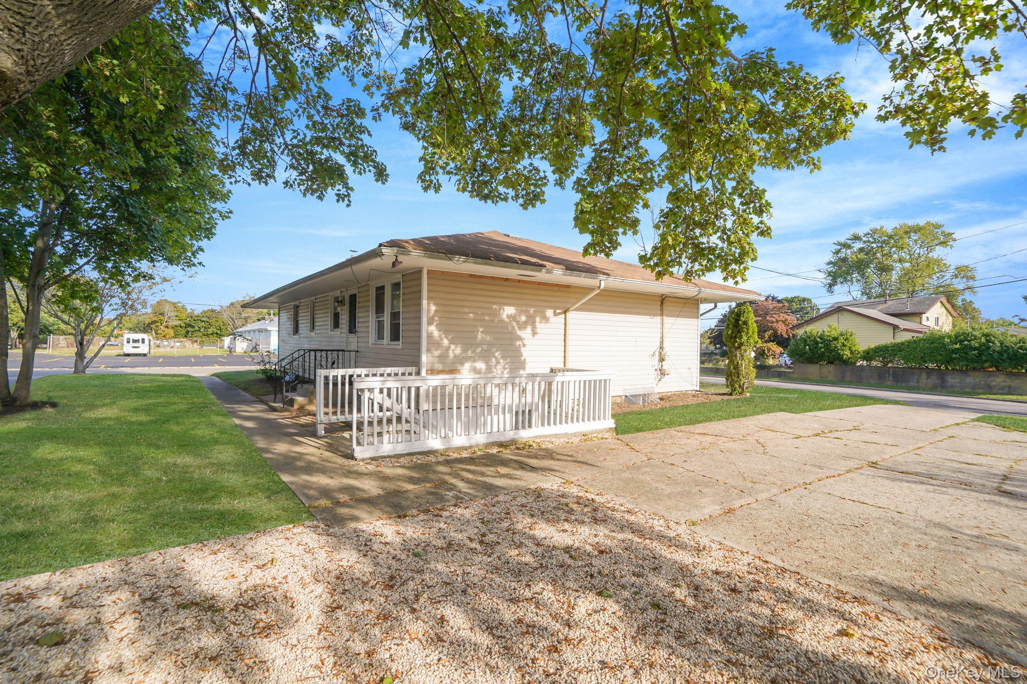 3 Radburn Lane, Port Jefferson Station, NY 11776