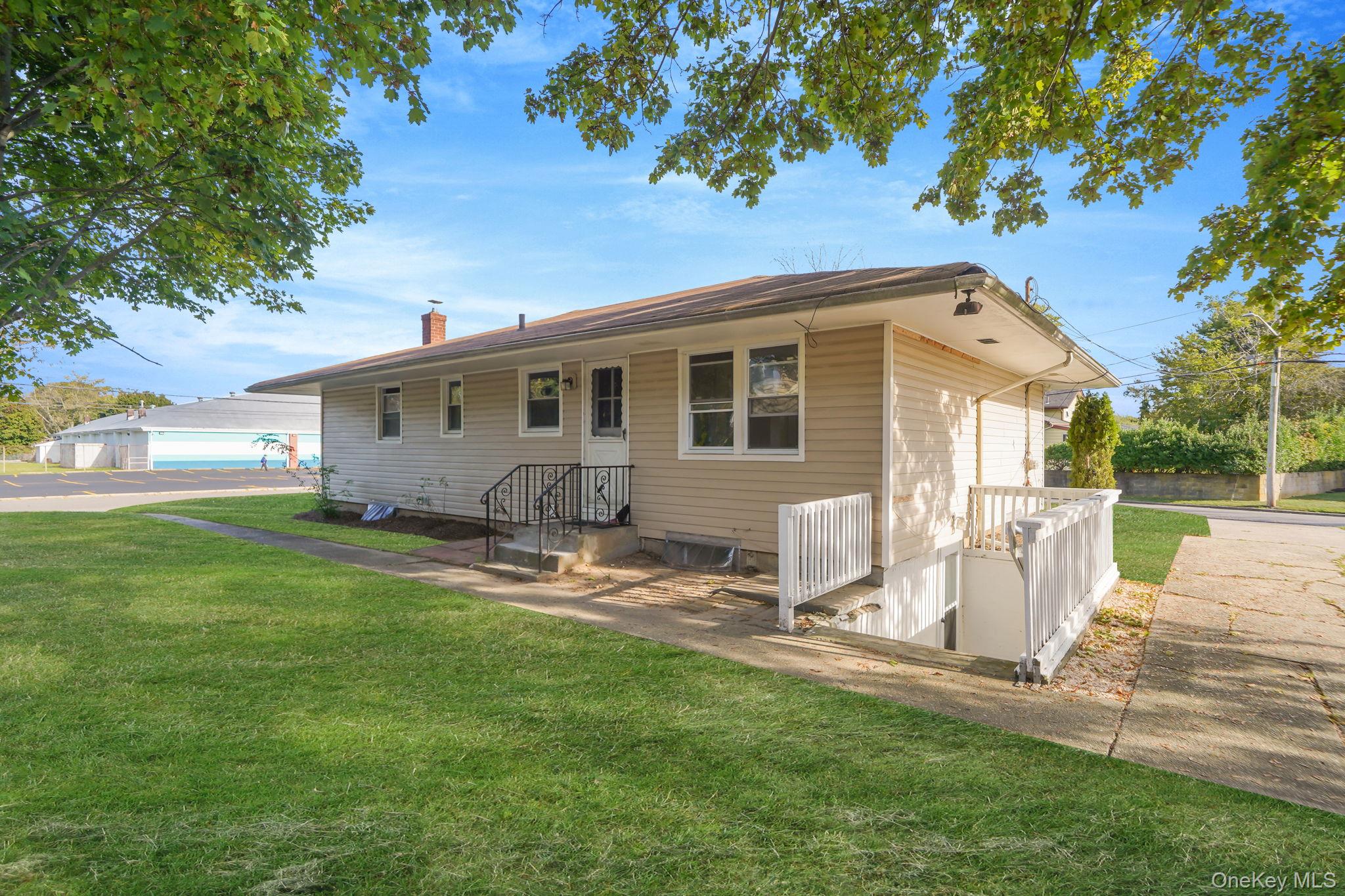 3 Radburn Lane, Port Jefferson Station, NY 11776