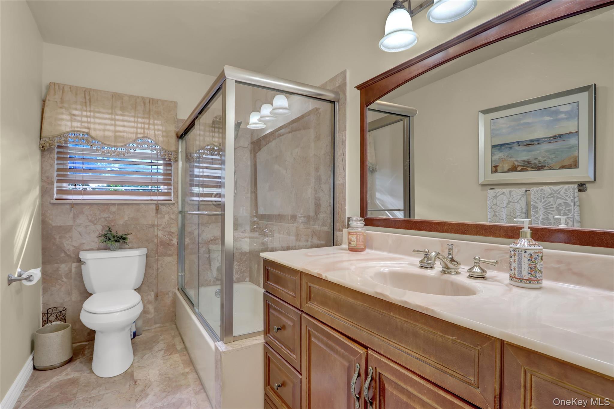 64 South Street, East Hills, NY 11577