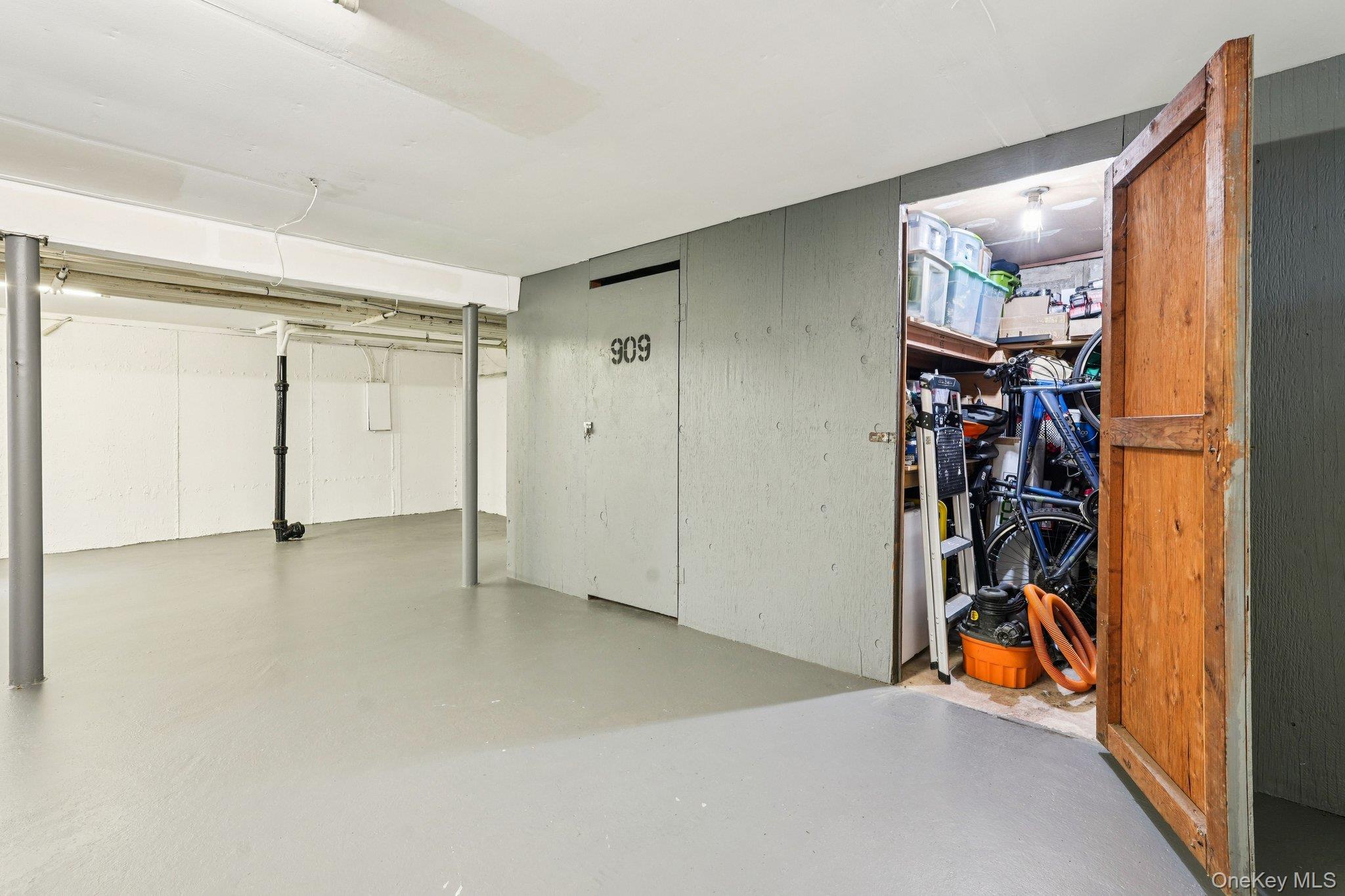 13 Lenox Court # 910, Suffern, NY 10901