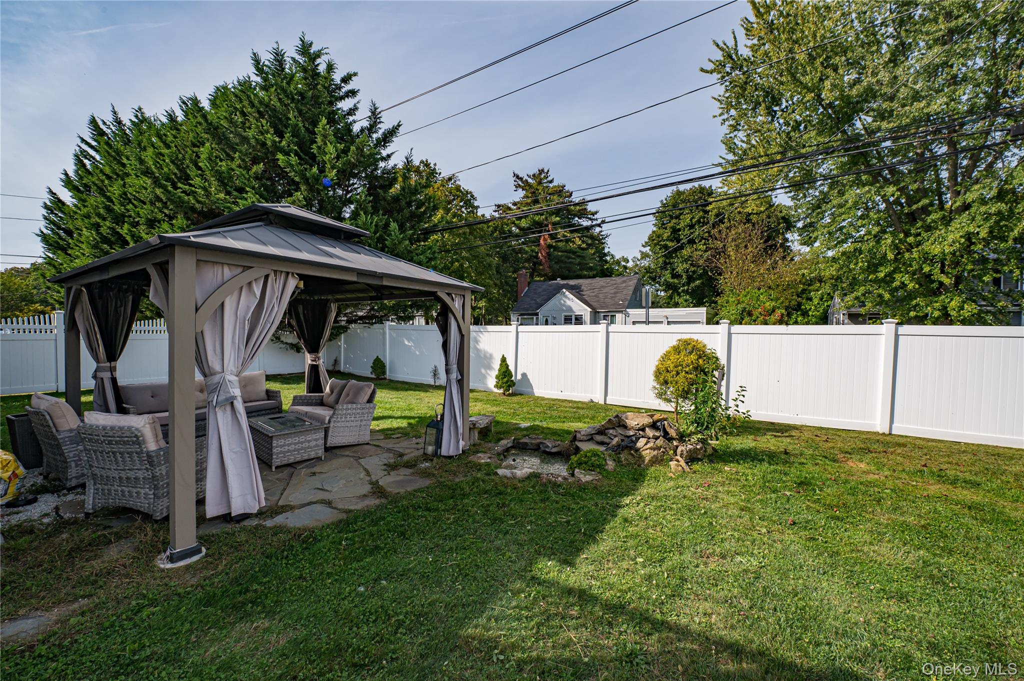 1 Buchanan Avenue, Wheatley Heights, NY 11798