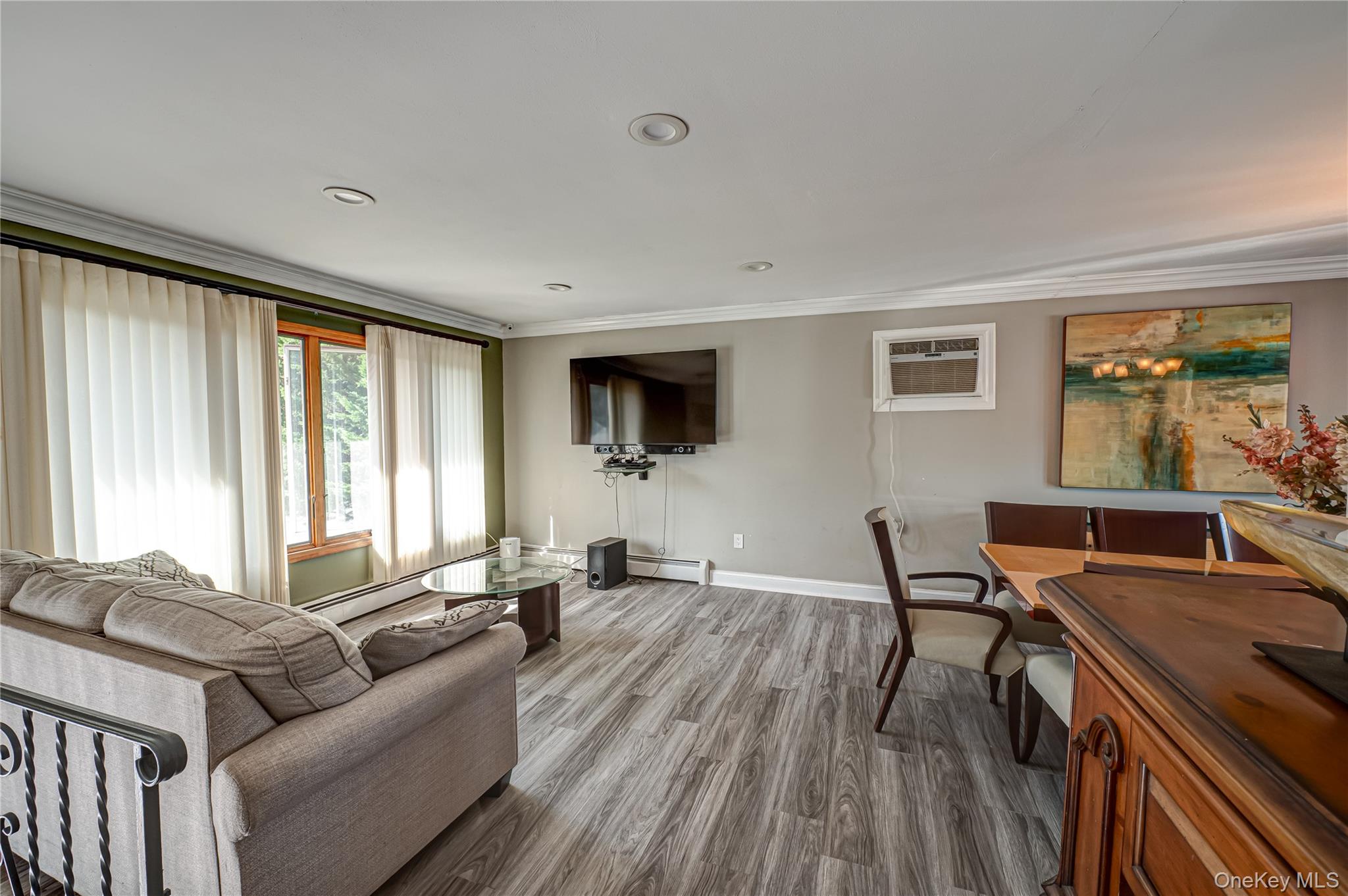 1 Buchanan Avenue, Wheatley Heights, NY 11798