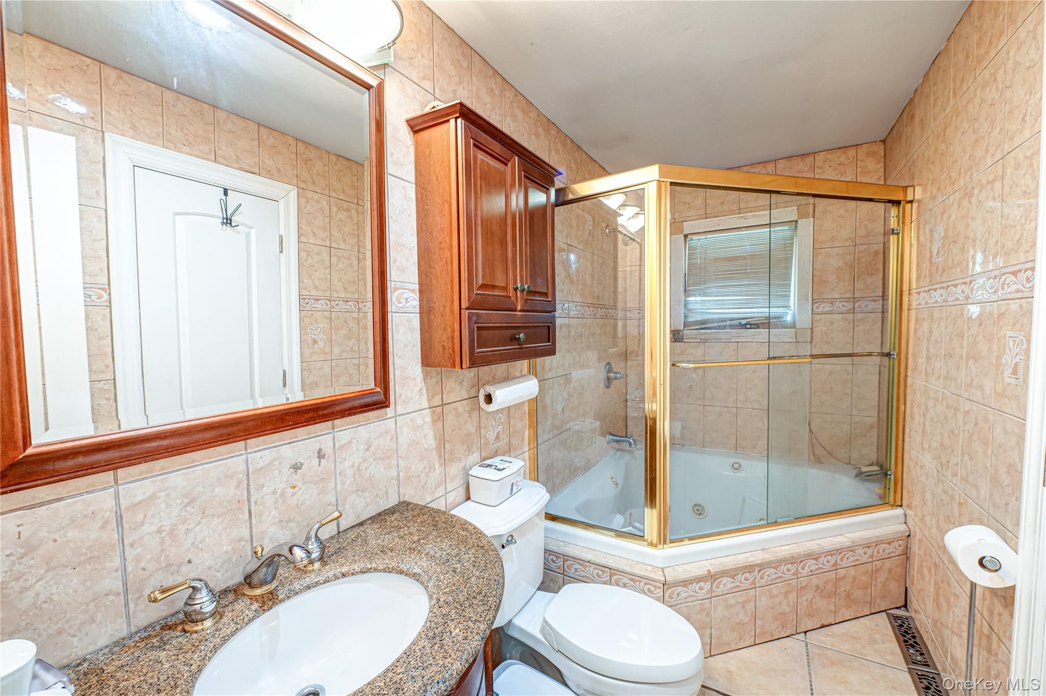 1 Buchanan Avenue, Wheatley Heights, NY 11798