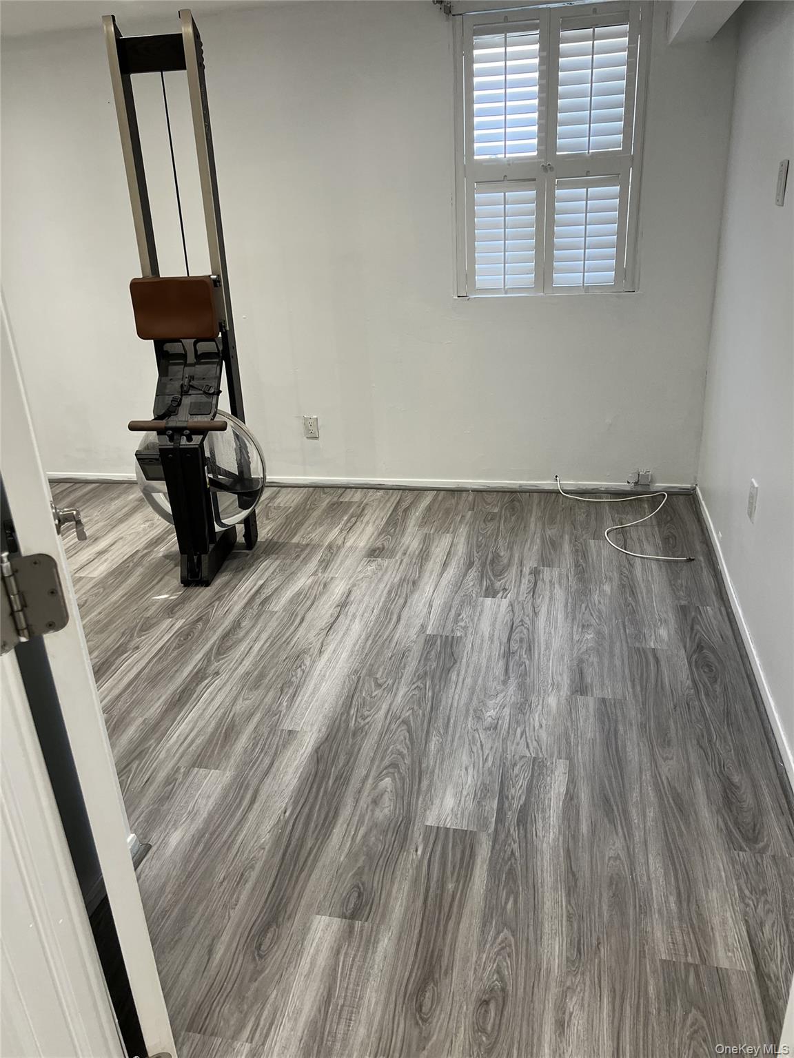 1 Buchanan Avenue, Wheatley Heights, NY 11798